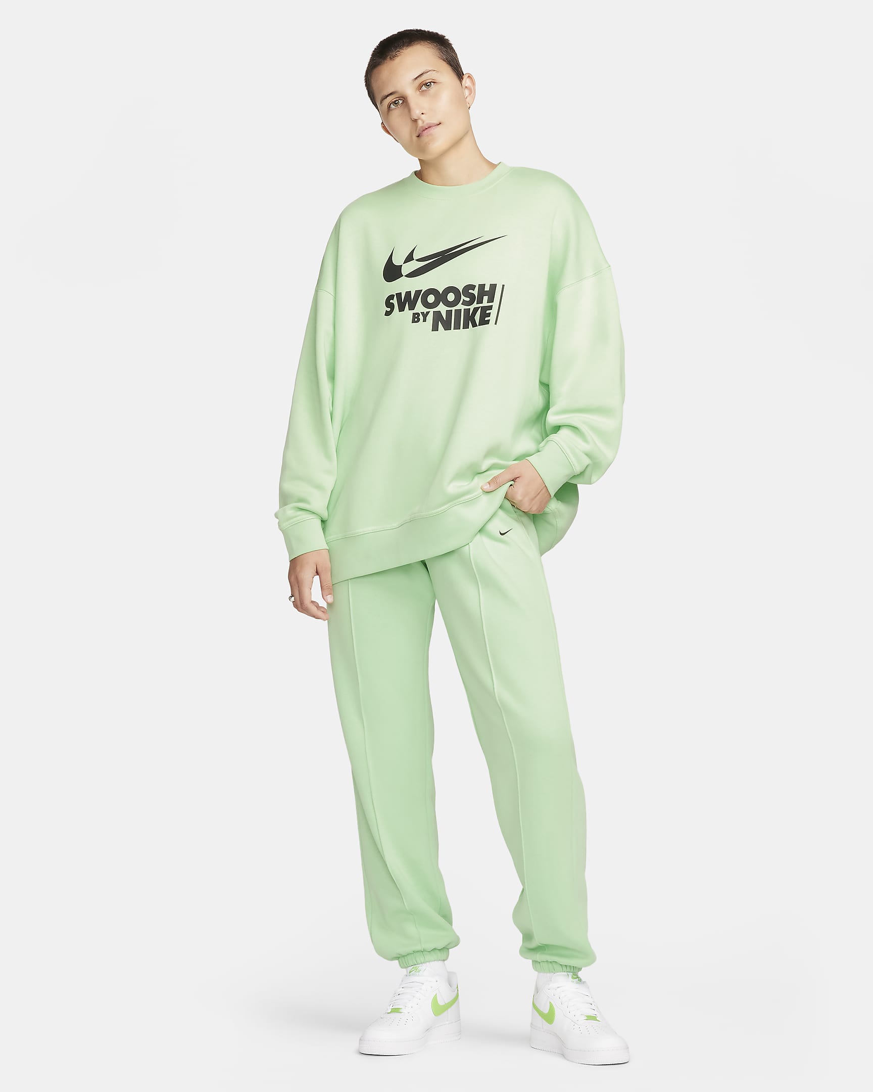 Nike Sportswear extragroßes Fleece-Sweatshirt mit Rundhalsausschnitt für Damen - Vapor Green/Schwarz