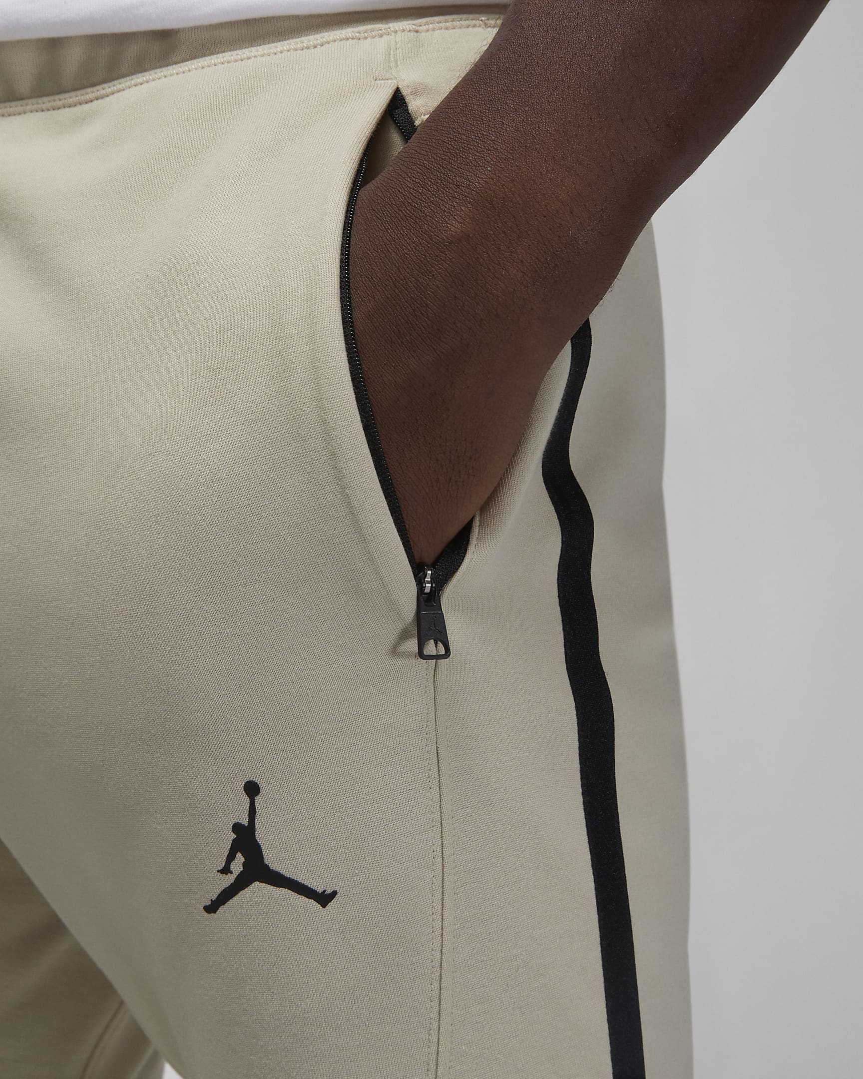 Jordan Dri-FIT Sport Air Men's Statement Trousers. Nike AU