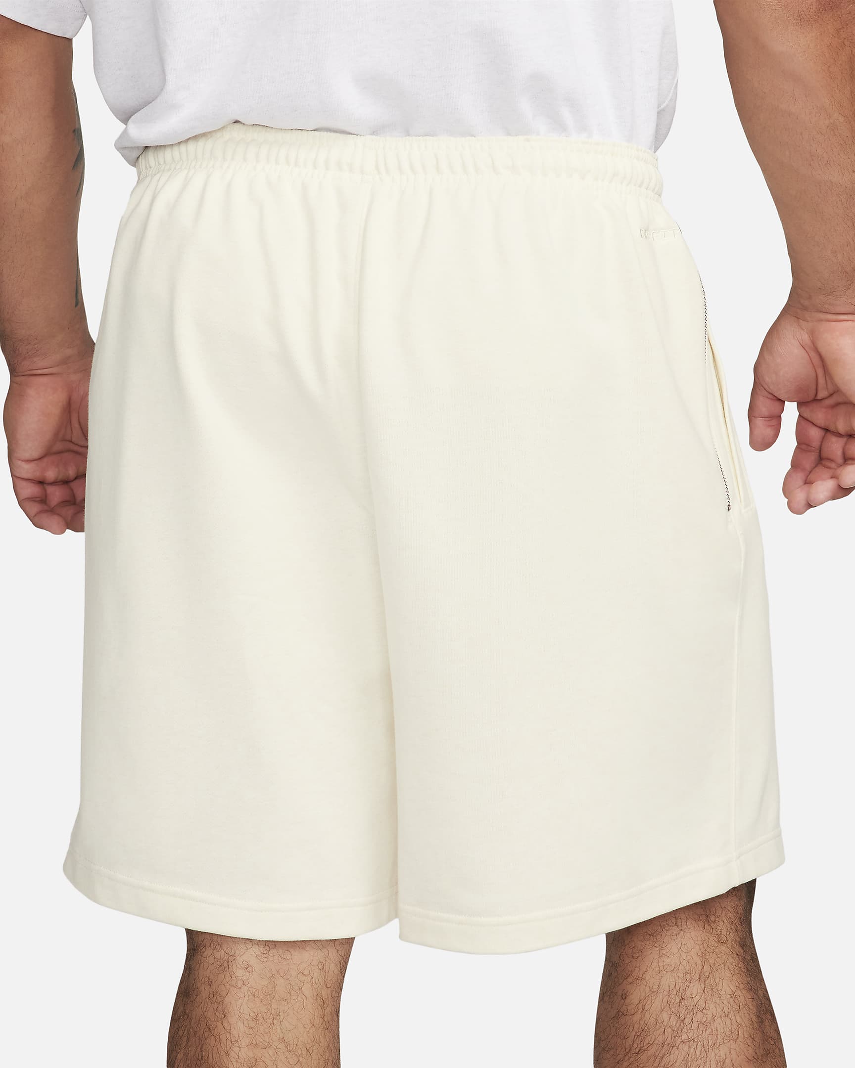 Nike Standard Issue Men's DriFIT 8" Basketball Shorts.
