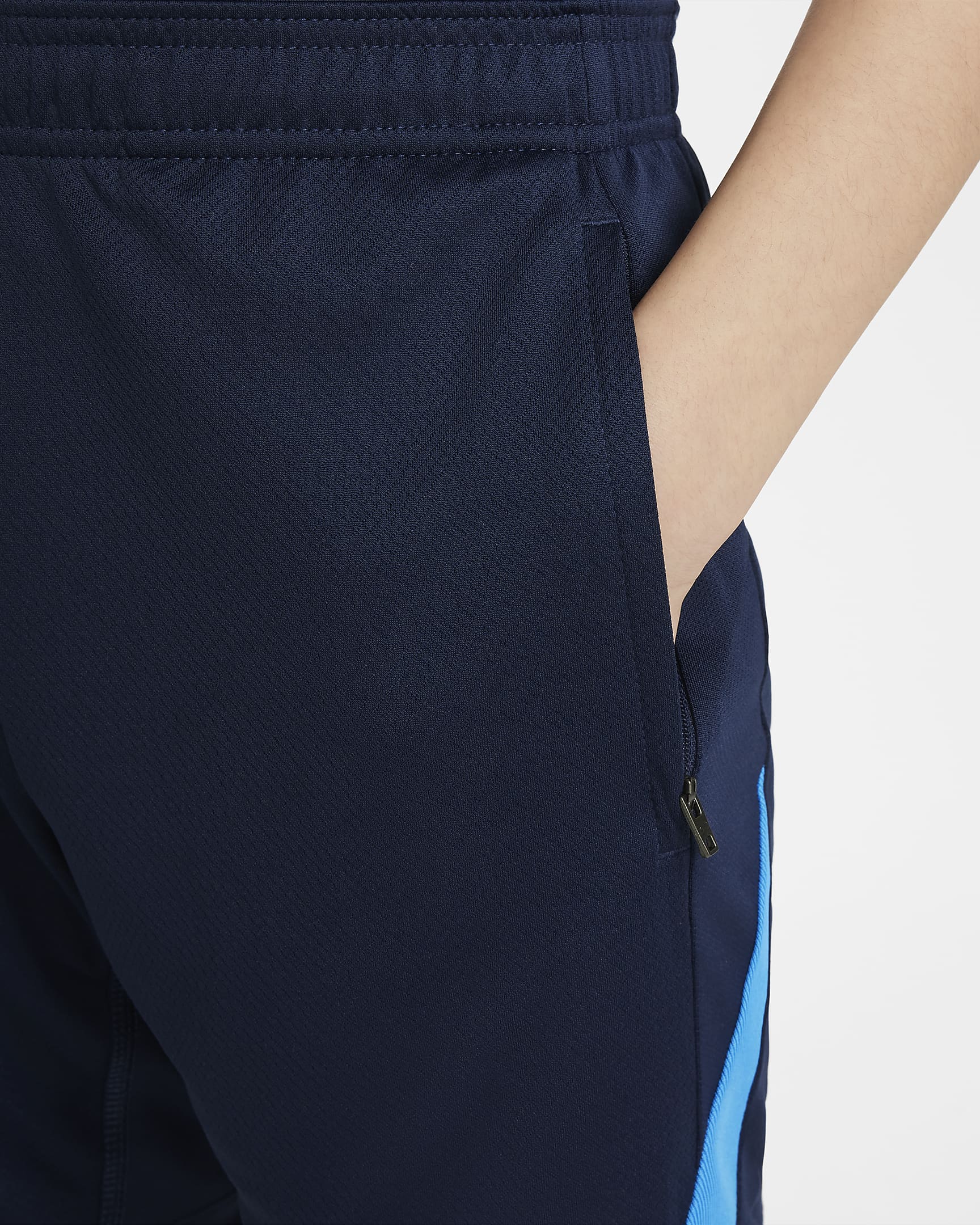 Chelsea FC Strike Nike Dri-FIT strikket fotballshorts til store barn - Obsidian/Light Photo Blue/Guava Ice