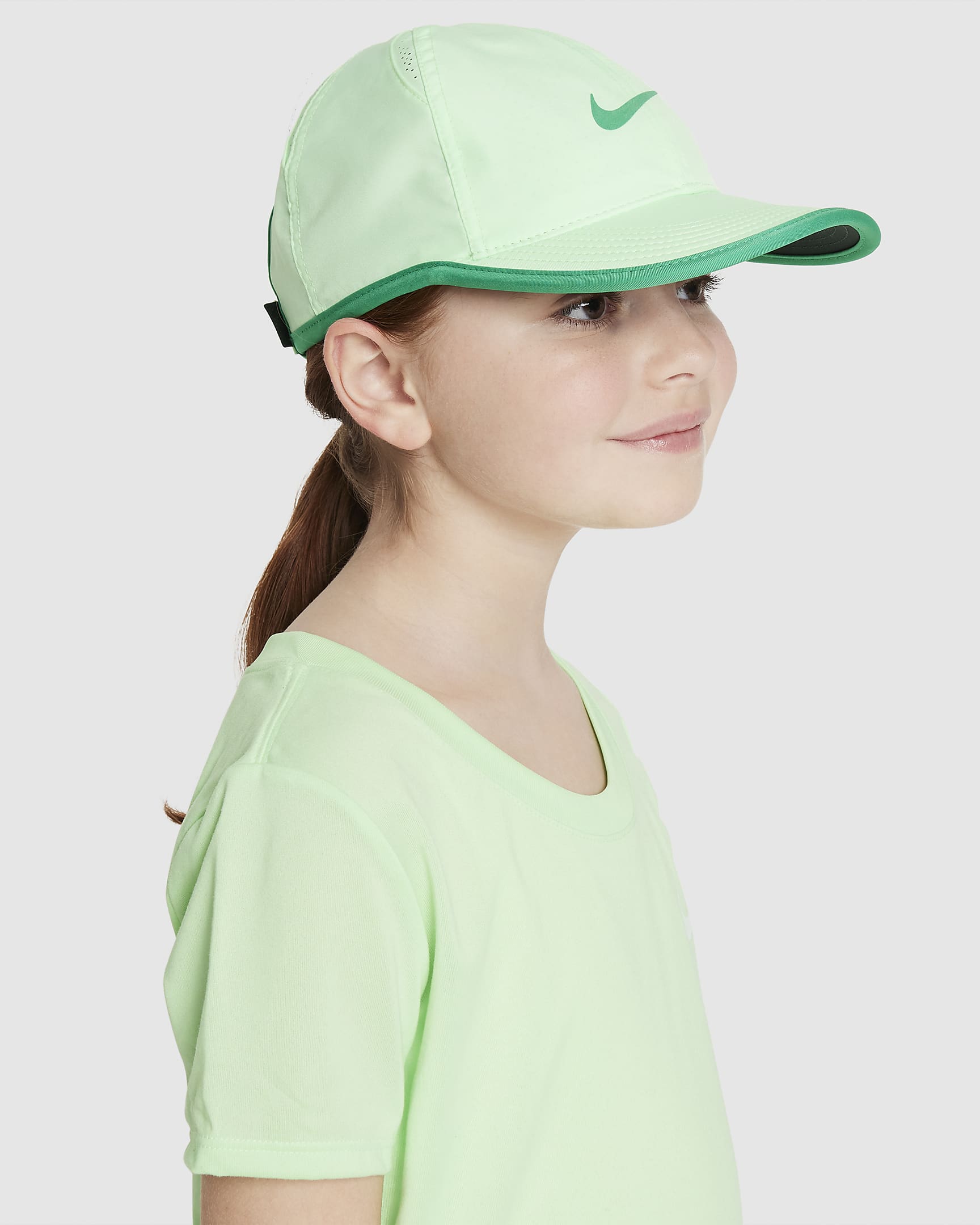 Gorra ligera desestructurada para niños Nike Dri-FIT Club - Verde vapor/Verde estadio/Verde estadio