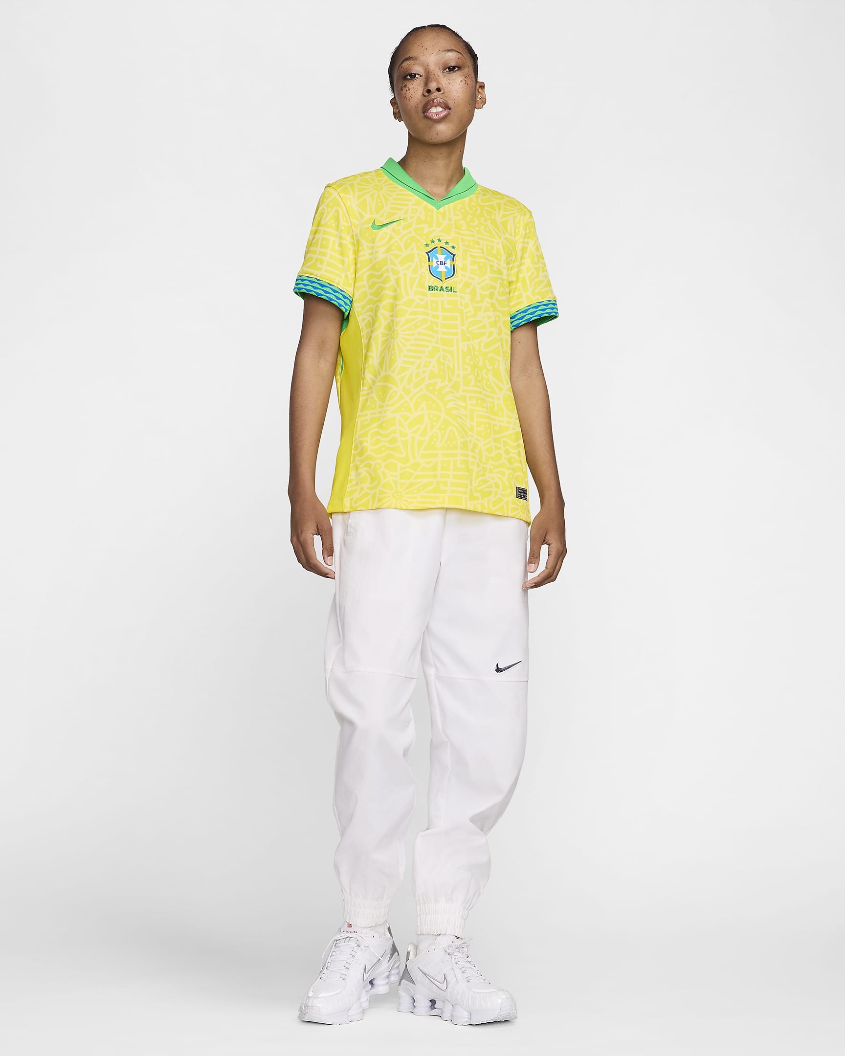 Brazilië 2024 Stadium Thuis Nike Dri-FIT replica voetbalshirt voor dames - Dynamic Yellow/Lemon Chiffon/Green Spark