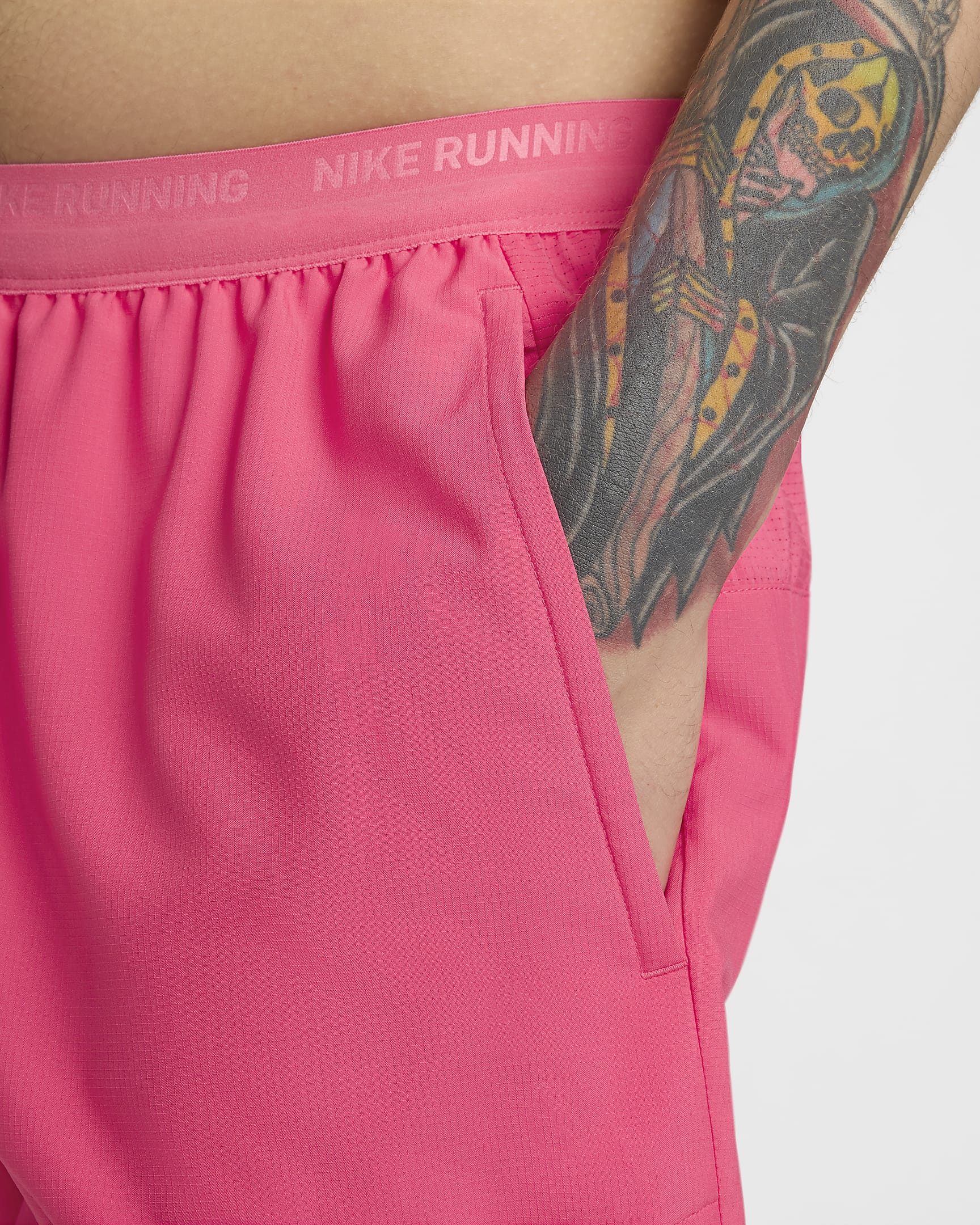 Nike Stride Dri-FIT 2-i-1 løpeshorts til herre (18 cm) - Aster Pink/Aster Pink/Svart