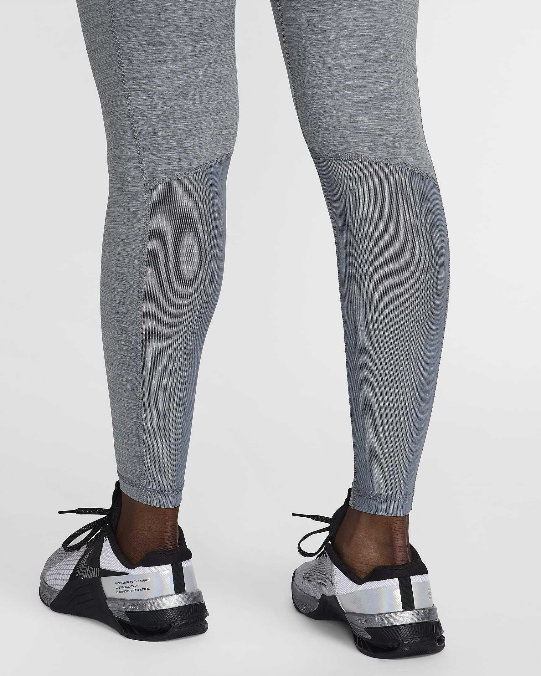 Nike Pro Leggings mit mittelhohem Bund und Mesh-Einsatz für Damen - Smoke Grey/Heather/Schwarz/Weiß