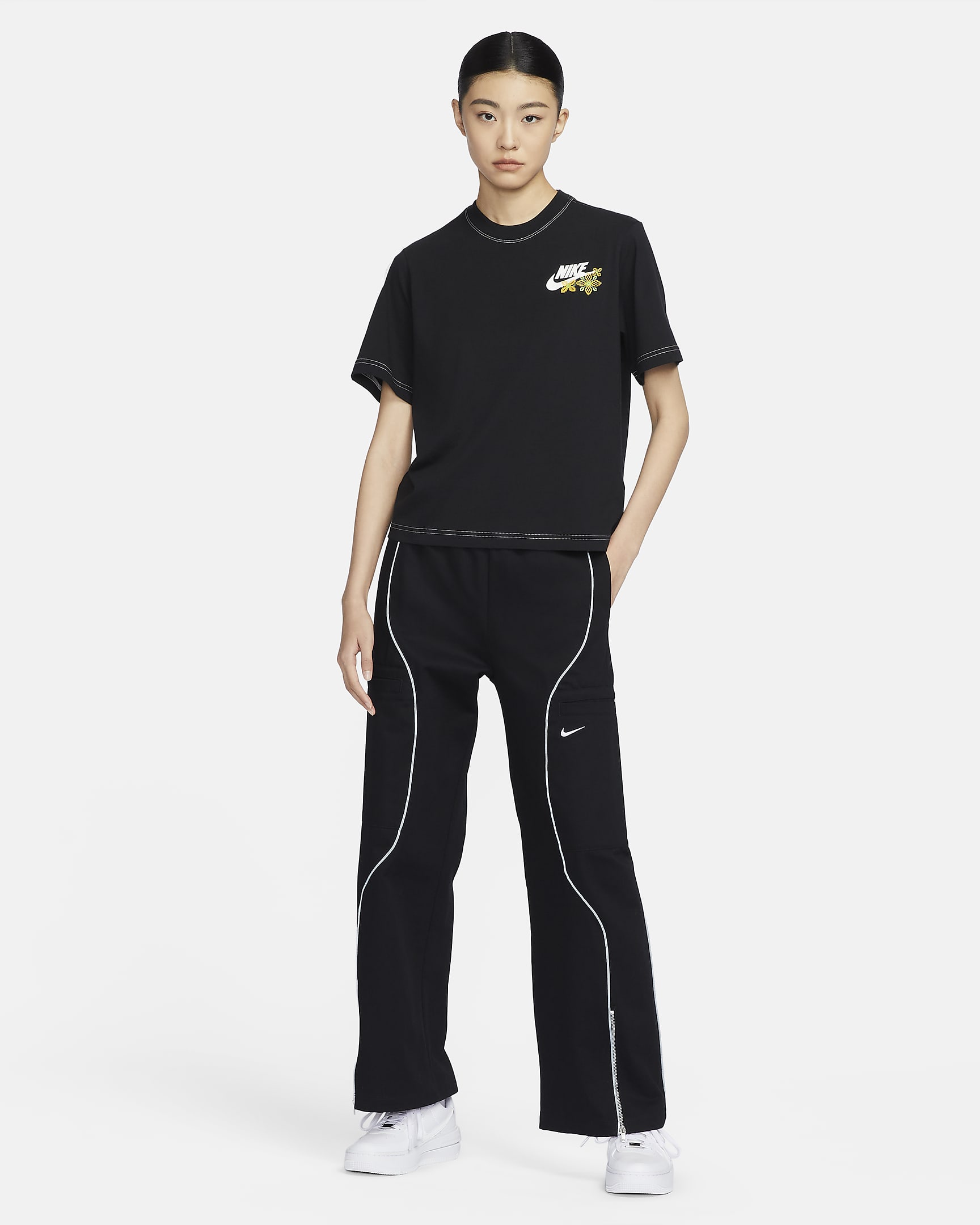 Nike Sportswear Women's Boxy T-Shirt - Black