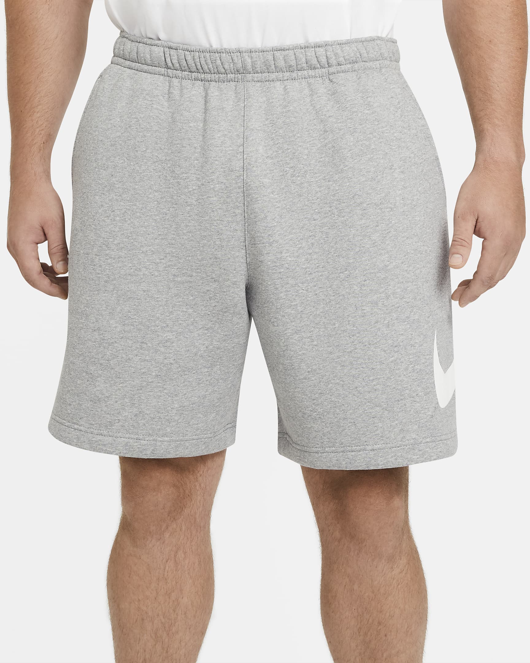 Nike Sportswear Club Herrenshorts mit Grafik - Dark Grey Heather/Weiß/Weiß