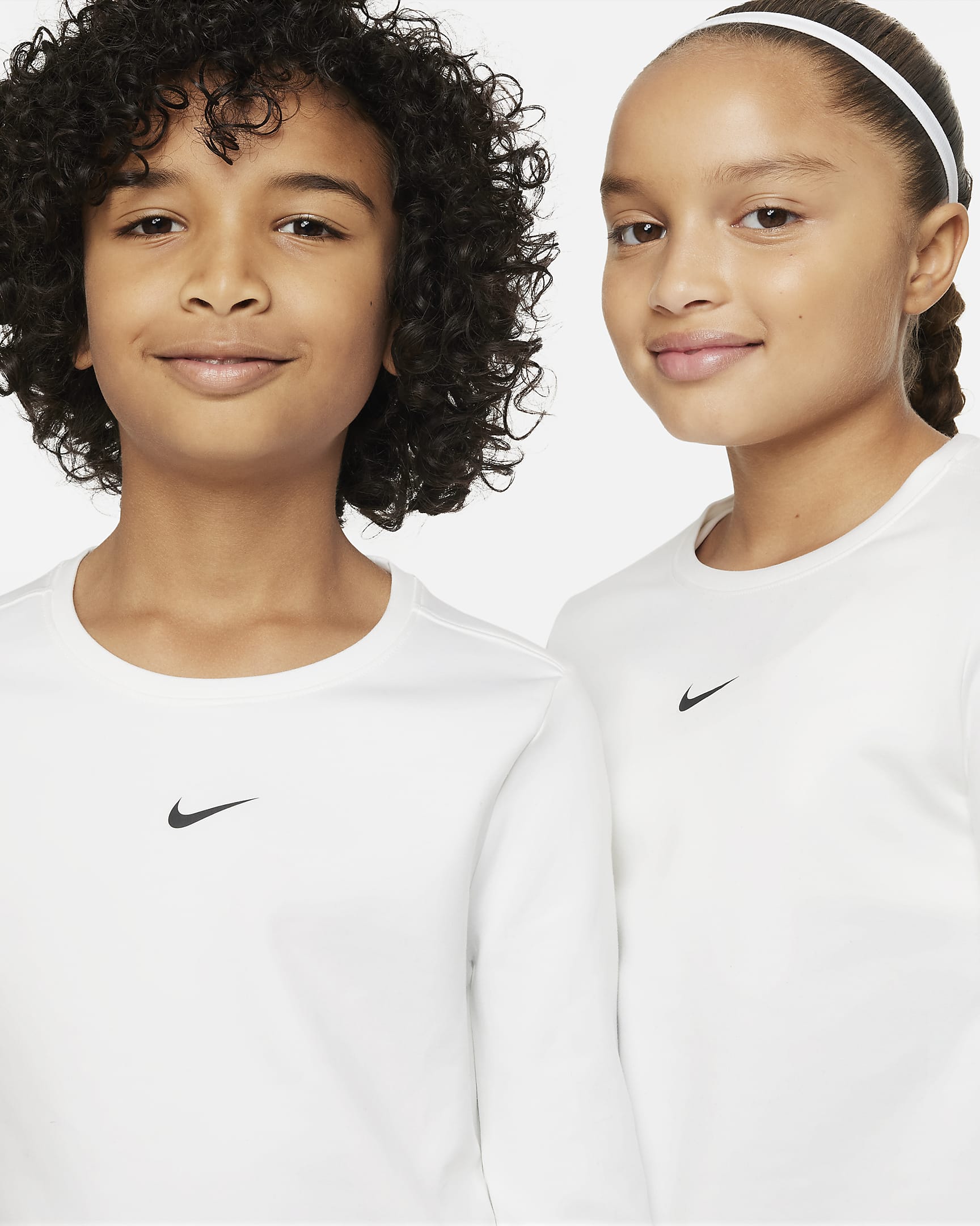 Nike One Older Kids' Therma-FIT Long-Sleeve Training Top. Nike DK