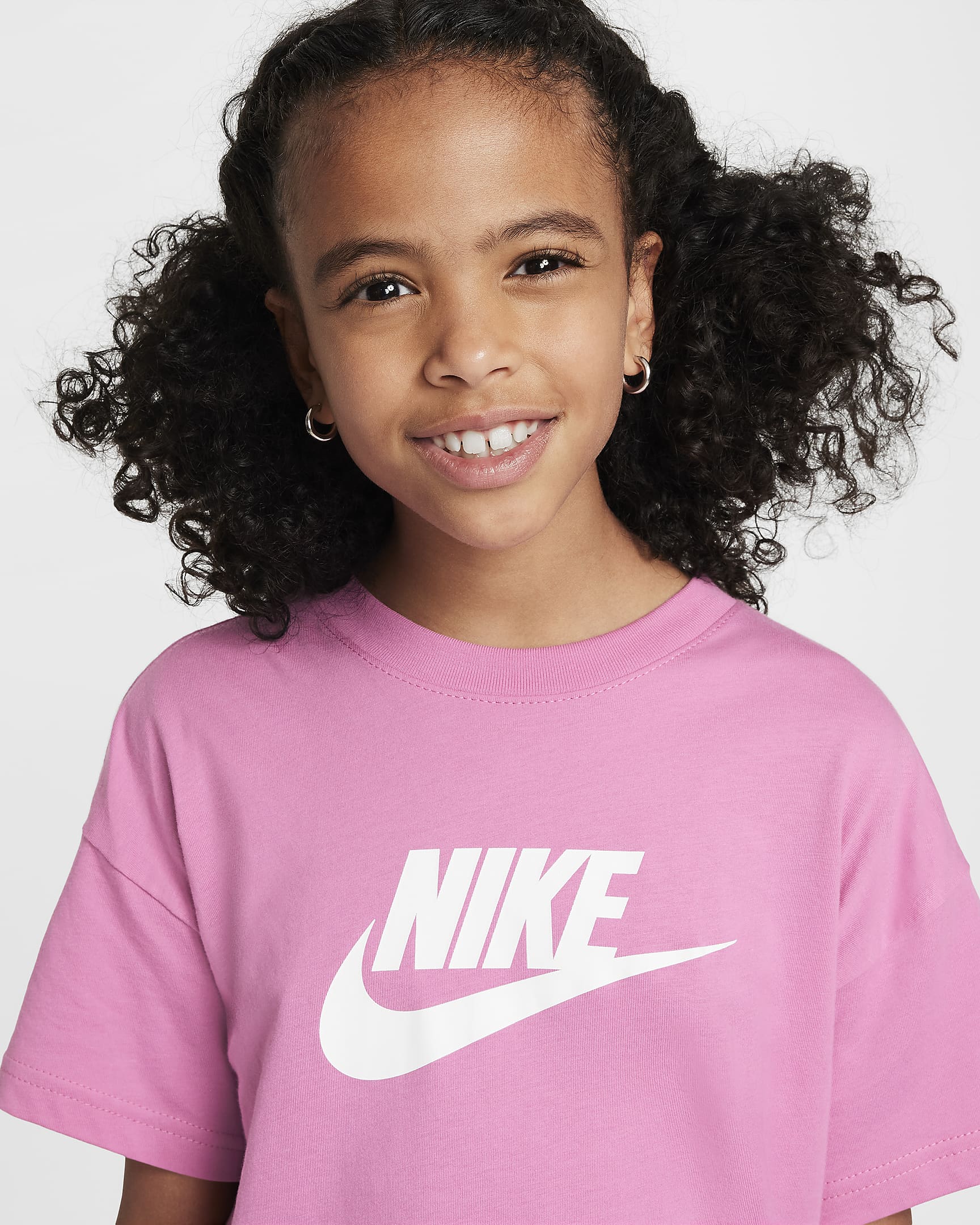 Nike Sportswear Big Kids' (Girls') T-Shirt. Nike.com