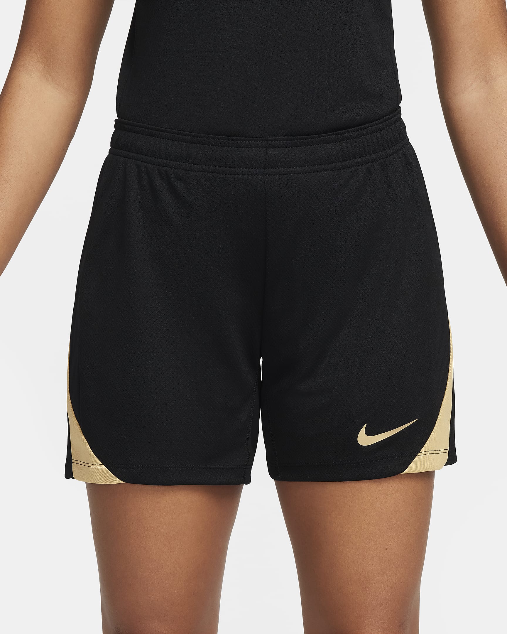 Nike Strike Dri-FIT női futballrövidnadrág - Fekete/Jersey Gold/Metallic Gold