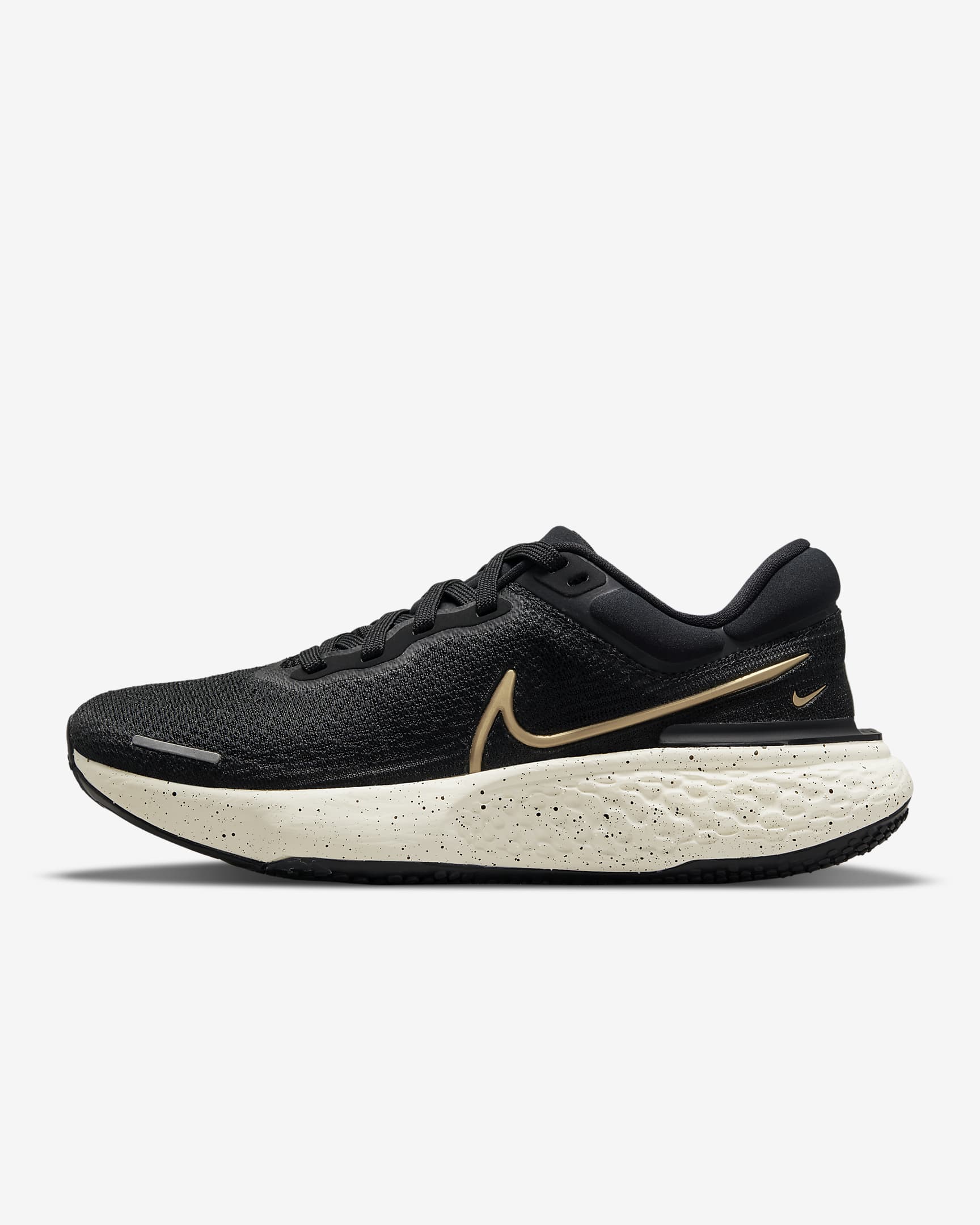 Tenis de correr en carretera para mujer Nike Invincible - Negro/Vela/Oro metalizado