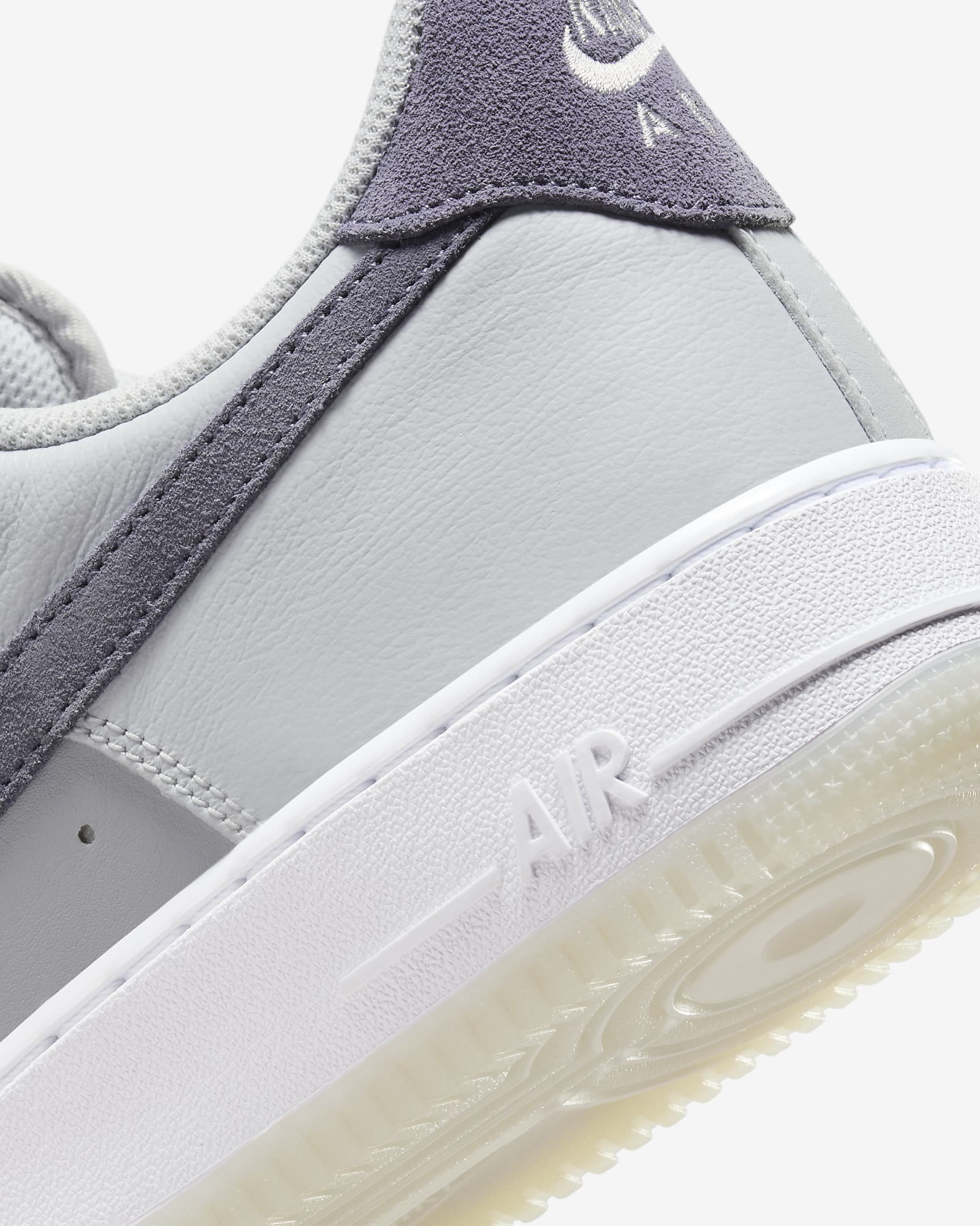 nike air force 1 0 7 lv8