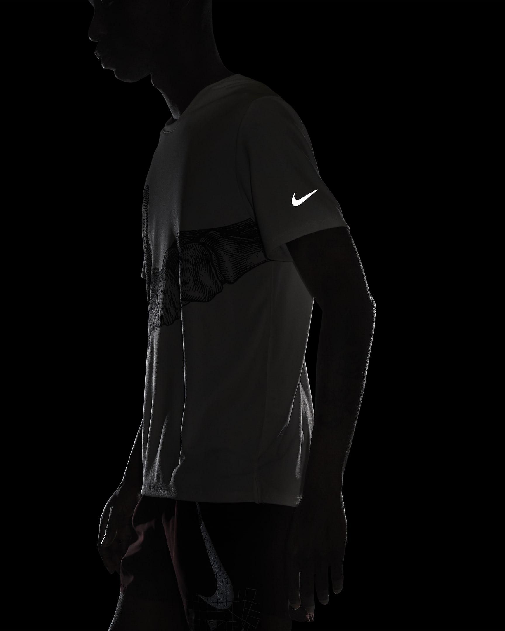 Nike Dri-FIT UV Run Division Miler Men's Short-Sleeve Graphic Running ...