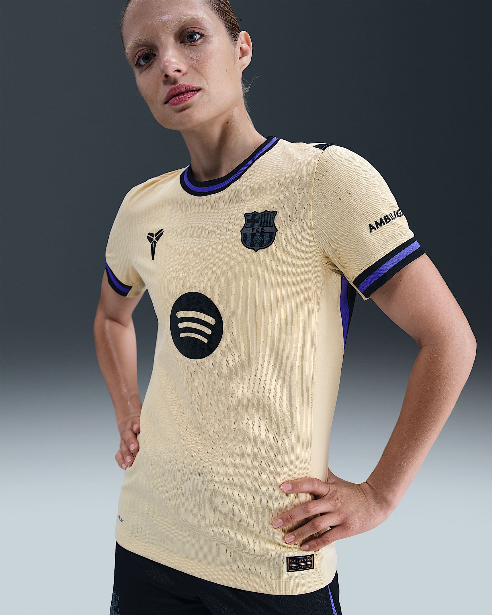 Segunda equipación Match FC Barcelona 2025/26 Camiseta de fútbol Authentic Kobe Dri-FIT ADV - Mujer - Team Gold/Team Gold/Persian Violet/Negro