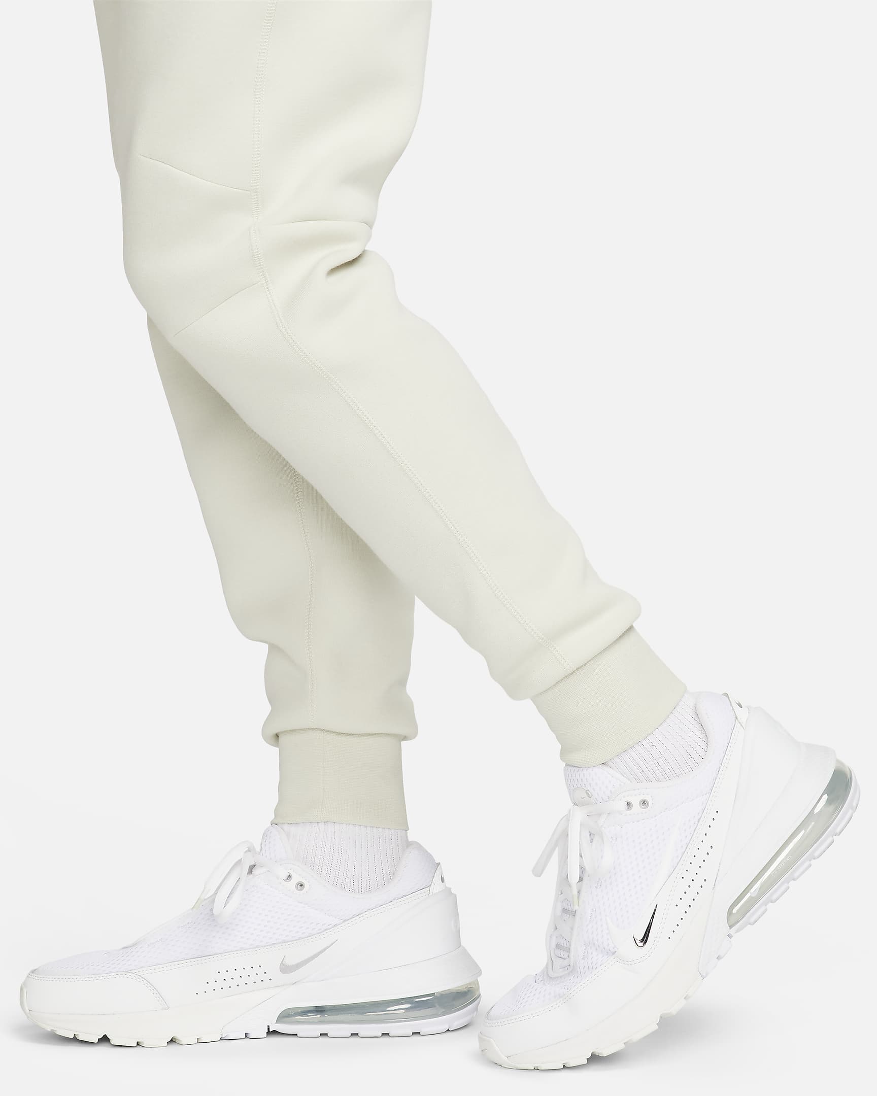 Nike Sportswear Tech Fleece Men's Slim-Fit Joggers. Nike PH