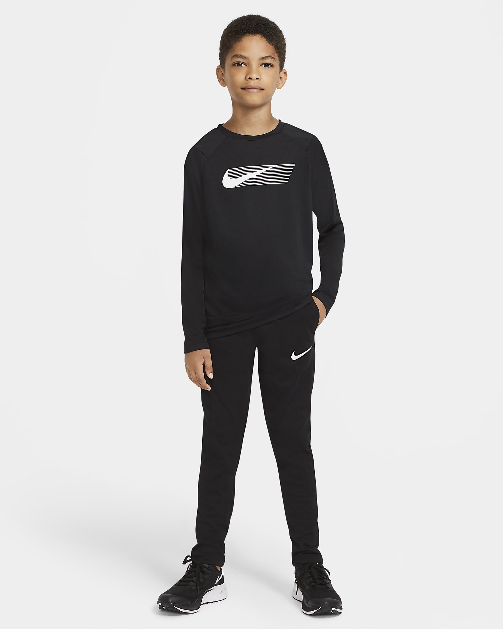 Nike Big Kids' (Boys') Graphic Long-Sleeve Training Top. Nike JP