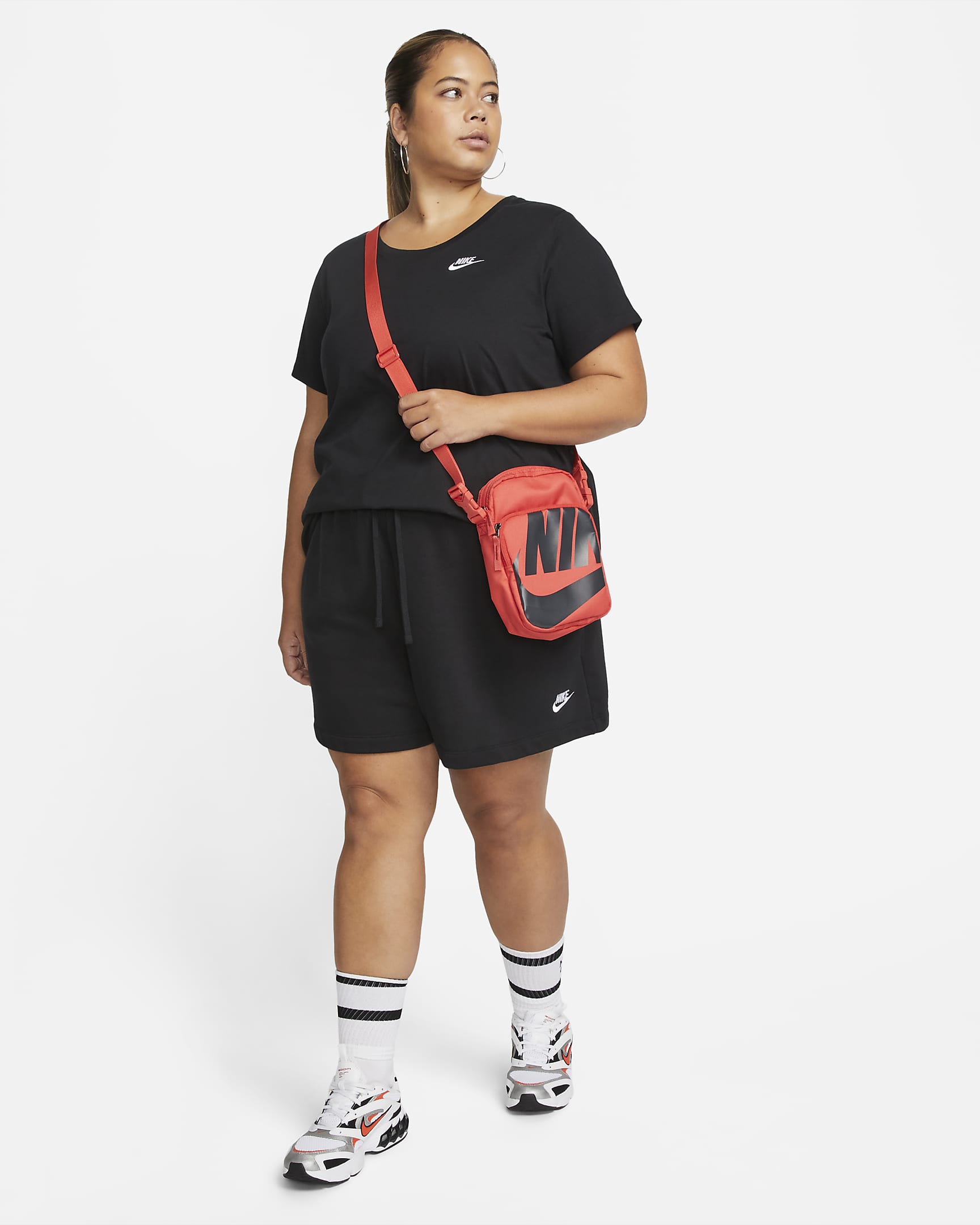 Nike Sportswear Club Essentials Womens T Shirt Plus Size Nike Uk