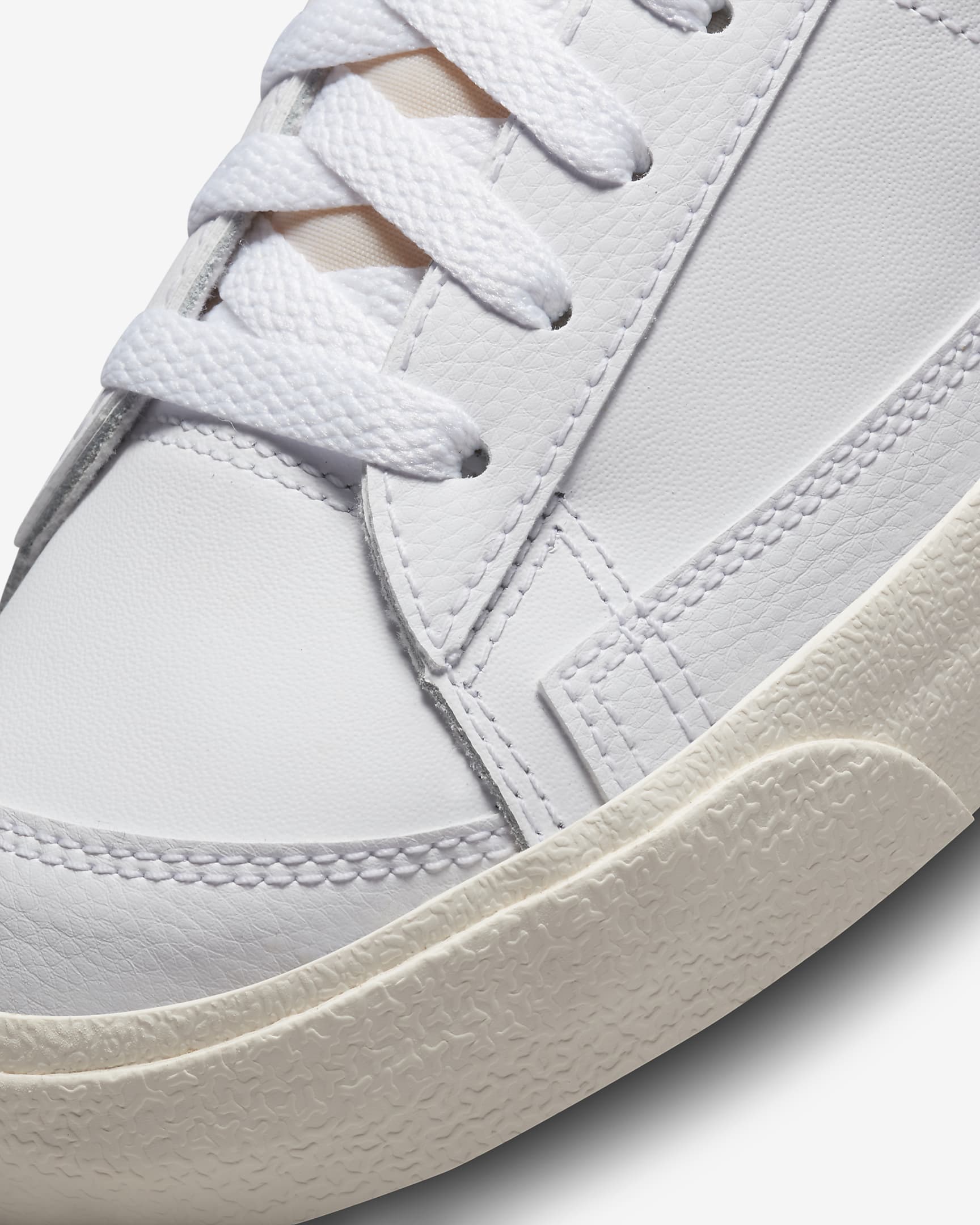 Nike Men's Blazer Low 77 main image 0
