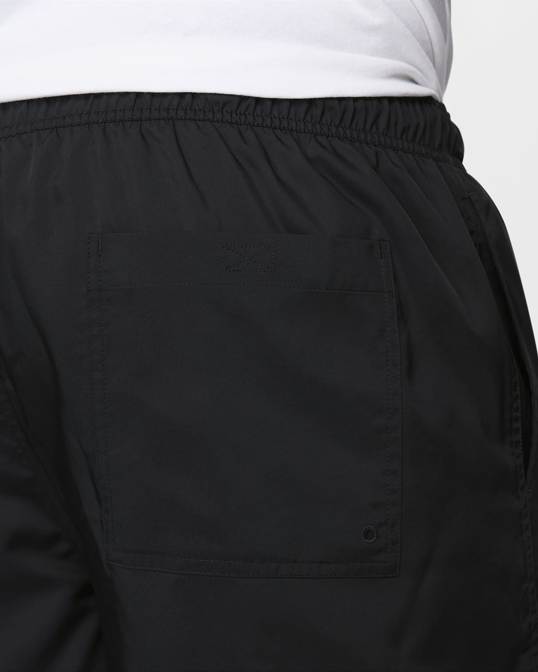 Nike Club Men's Woven Flow Shorts - Black