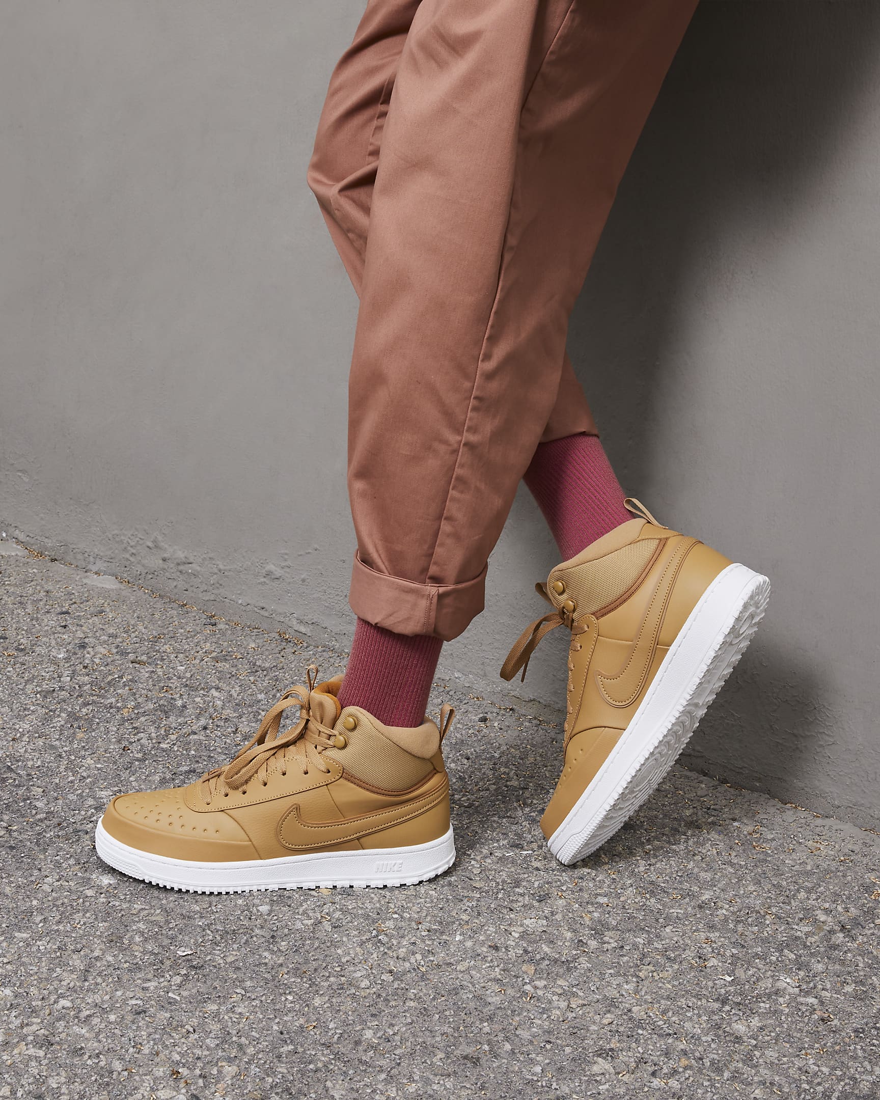 Tenis para hombre Nike Court Vision Mid Winter - Oro elemental/Vela/Ocre desierto/Oro elemental