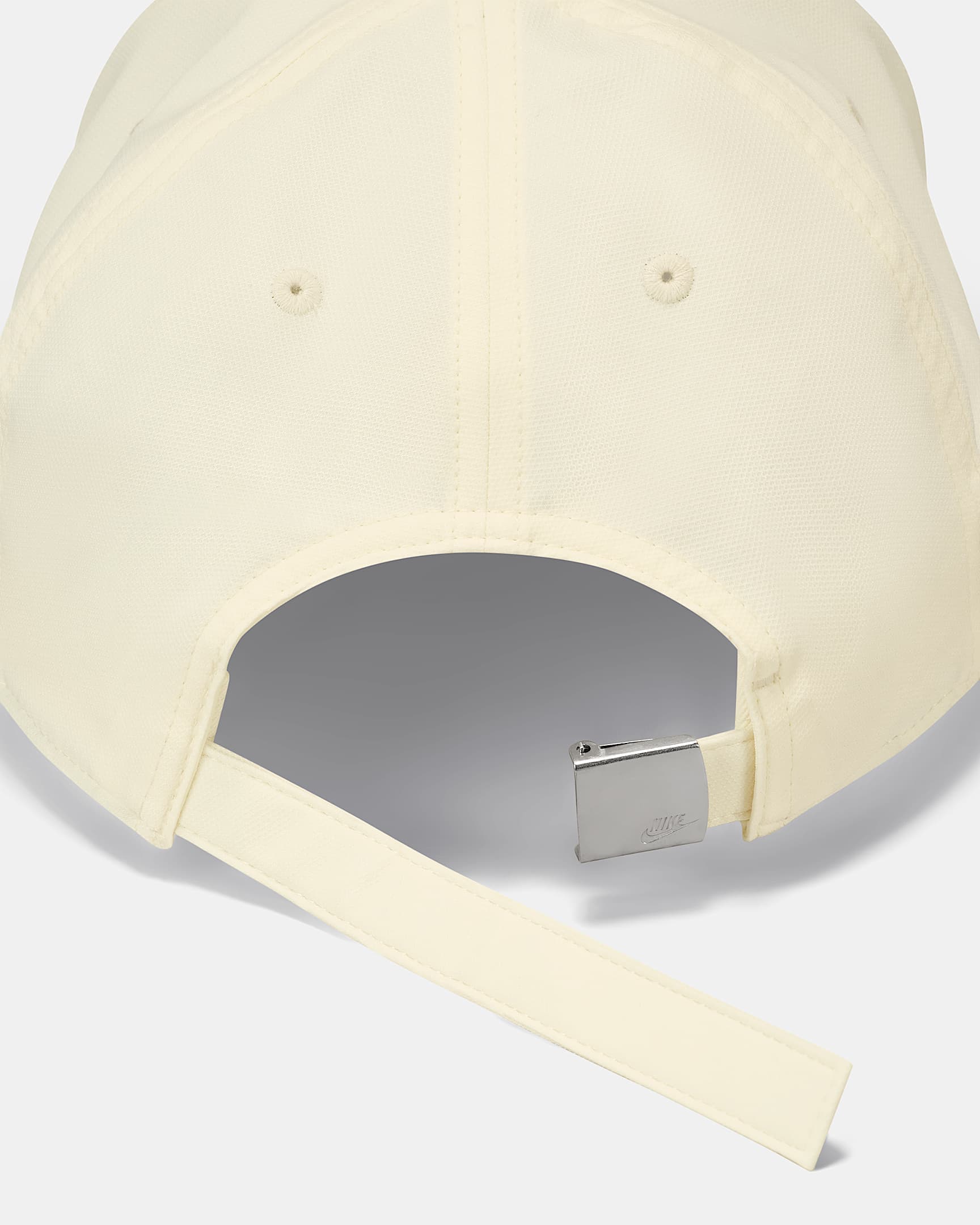 Nike Dri-FIT Club Structured Metal Logo Cap