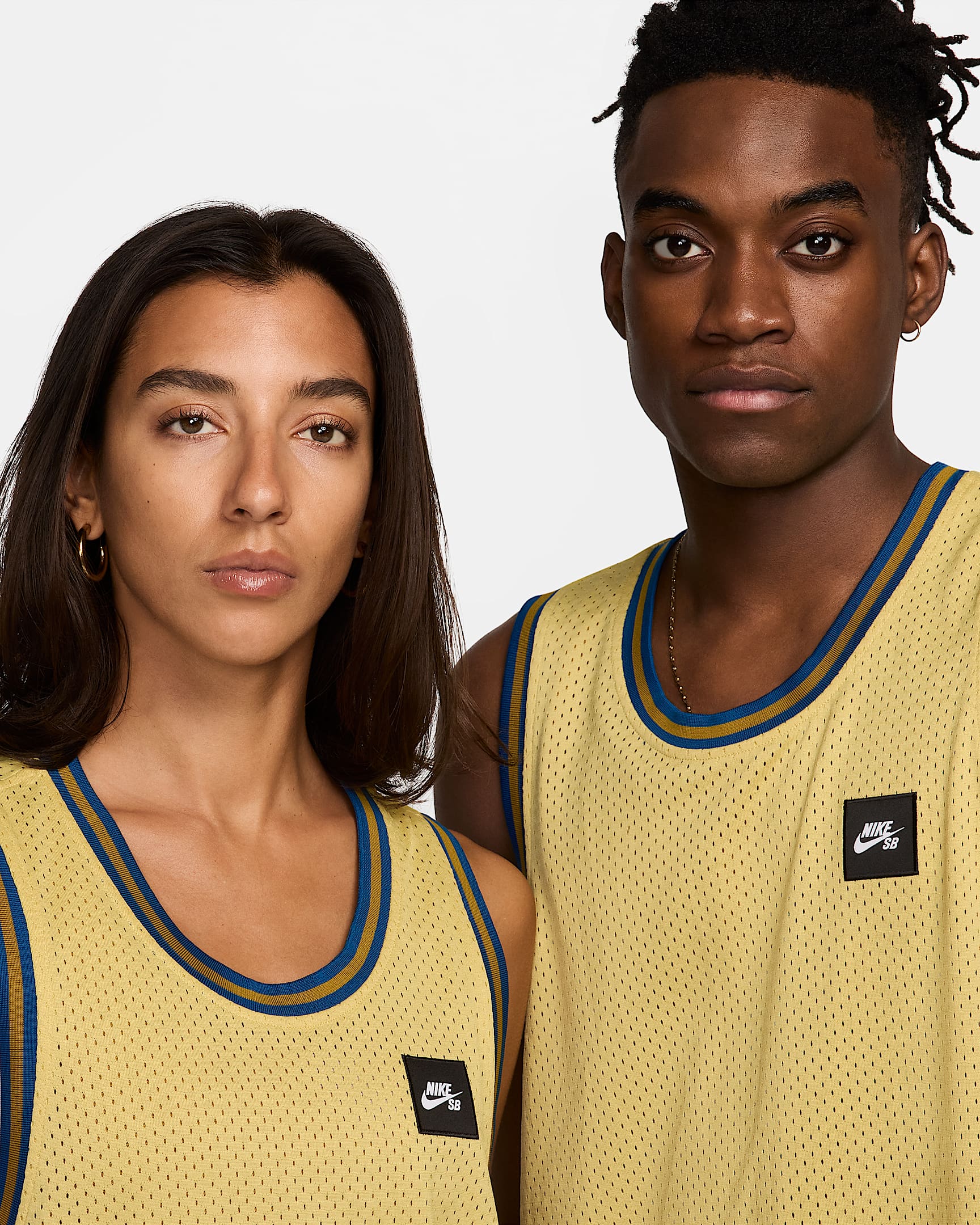 Jersey de básquetbol y skateboarding Nike SB.