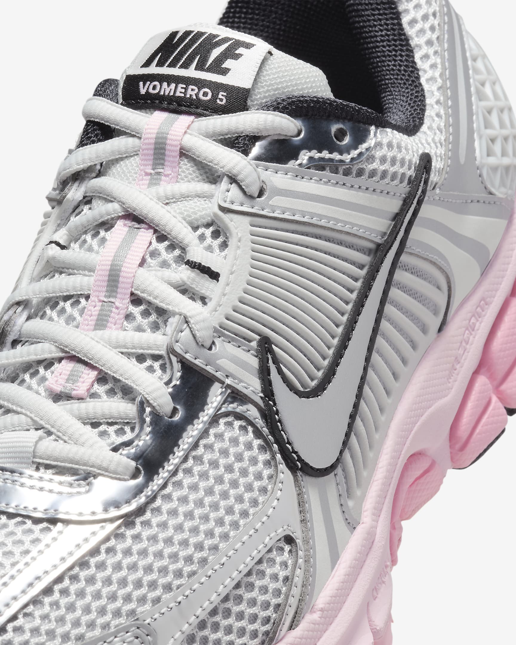 Nike Zoom Vomero 5 Women's Shoes - Photon Dust/Pink Foam/Medium Soft Pink/Metallic Silver