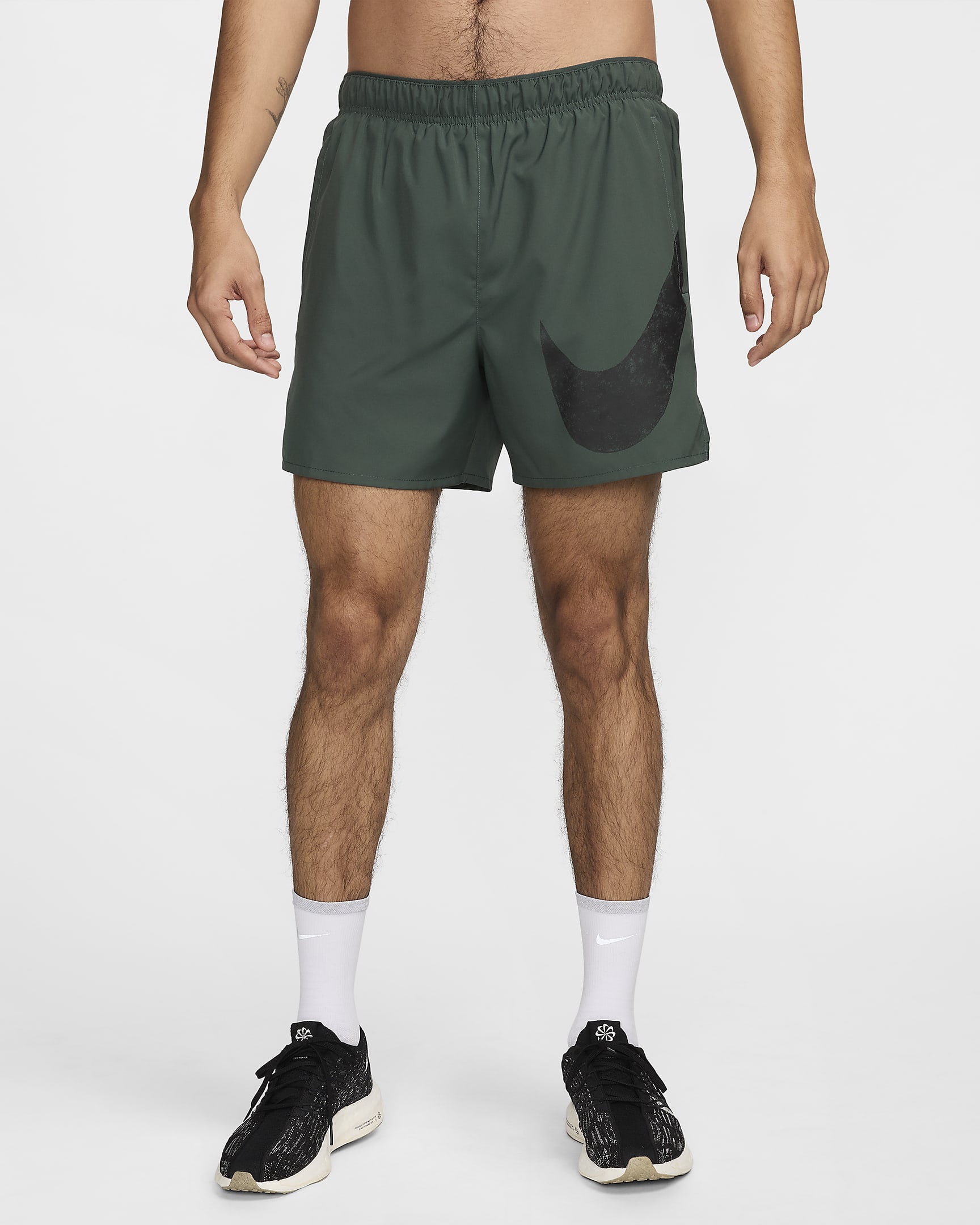 Nike Challenger Swoosh Men's 12.5cm (approx.) Dri-FIT Running Shorts - Vintage Green/Vintage Green/Black/Black