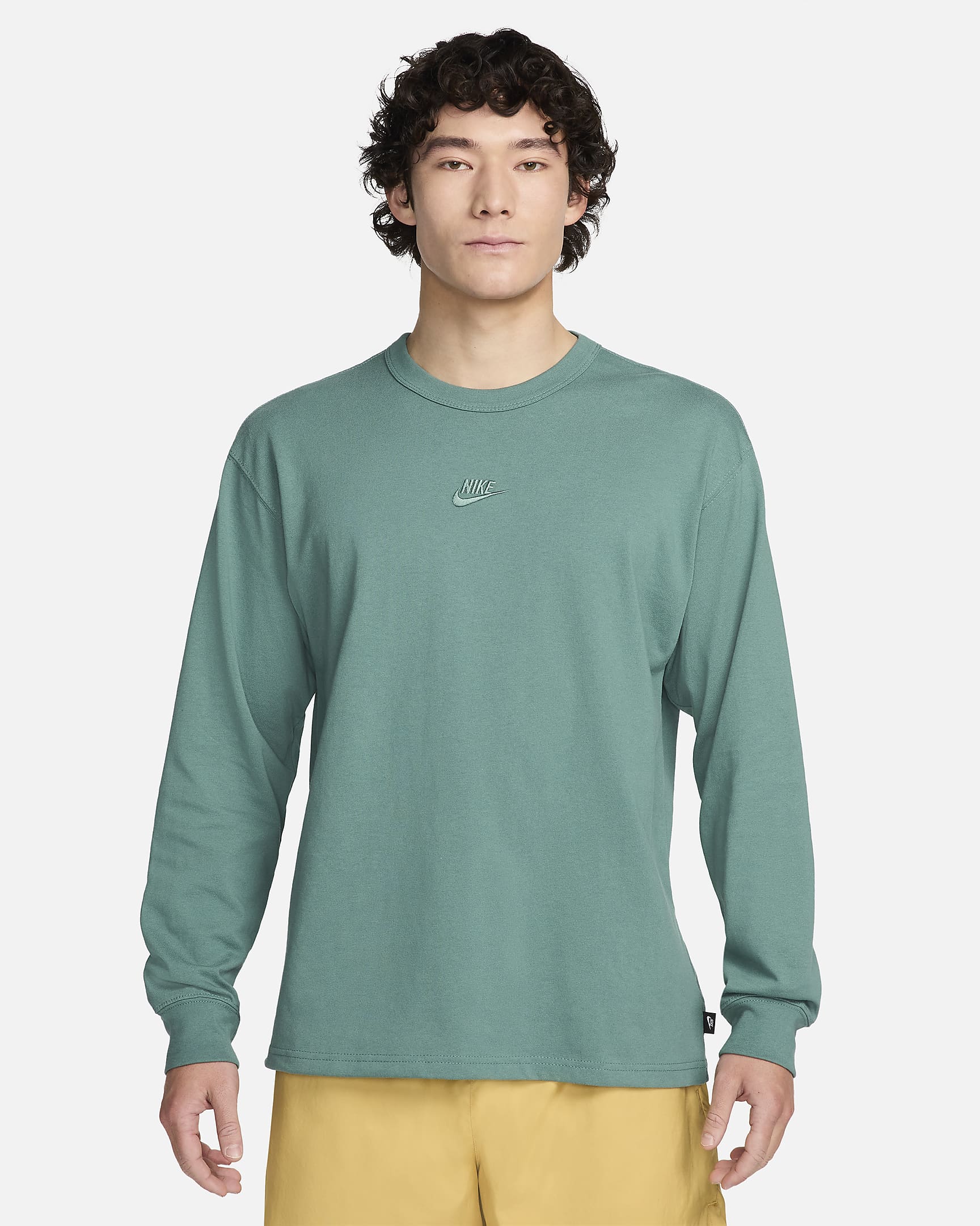 เสื้อยืดแขนยาวผู้ชาย Nike Sportswear Premium Essentials - Bicoastal