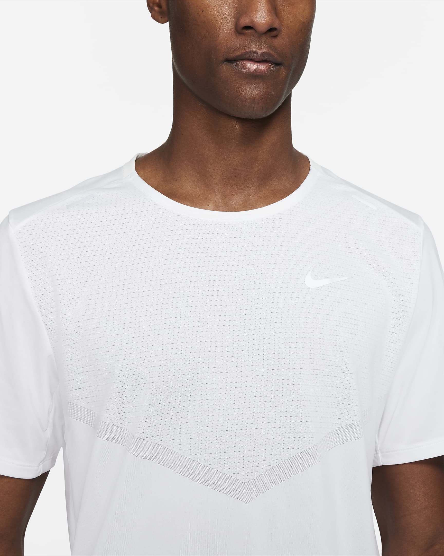 Playera de correr de manga corta Dri-FIT para hombre Nike Rise 365 - Blanco