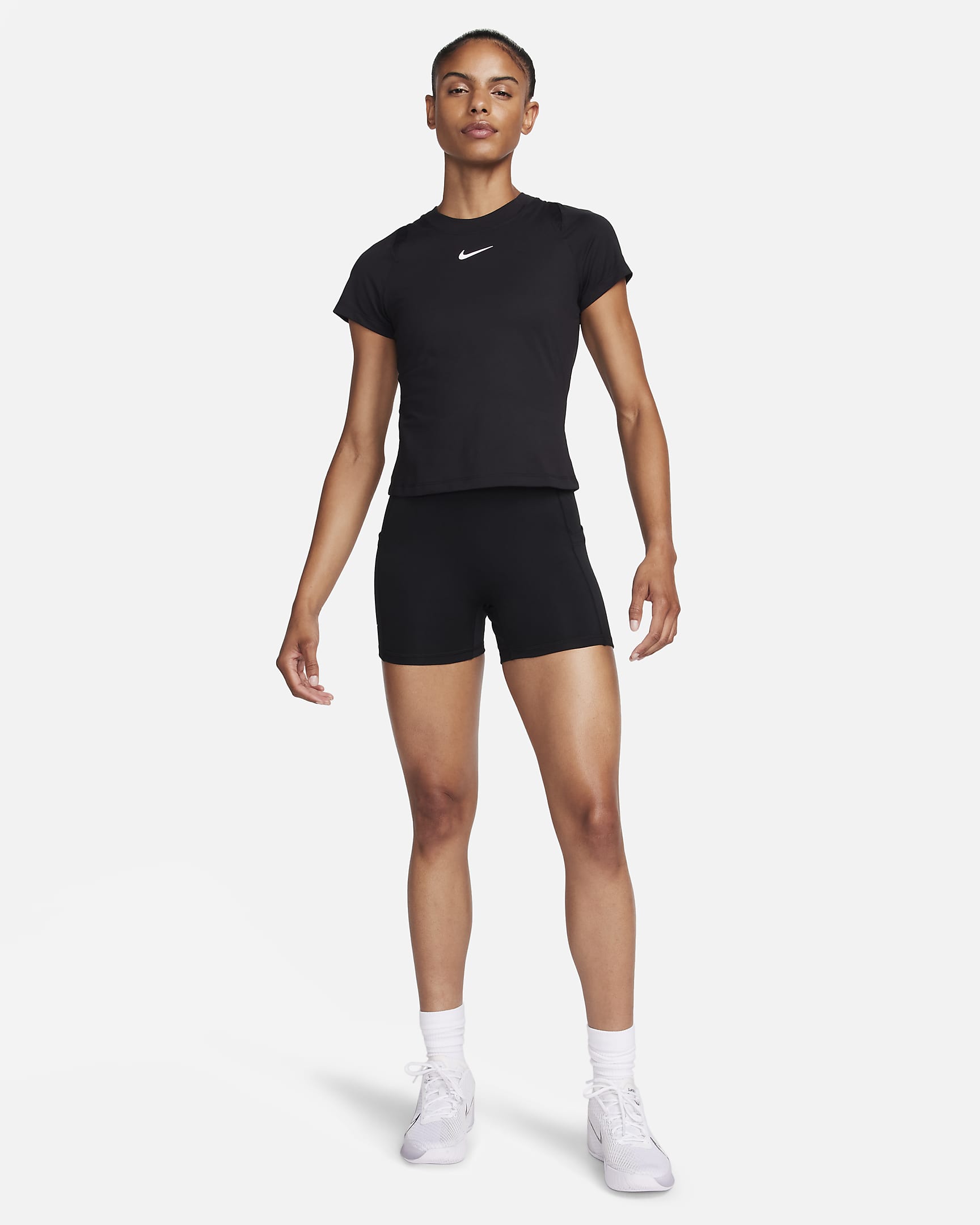 Γυναικείο σορτς τένις Dri-FIT NikeCourt Advantage - Μαύρο/Λευκό