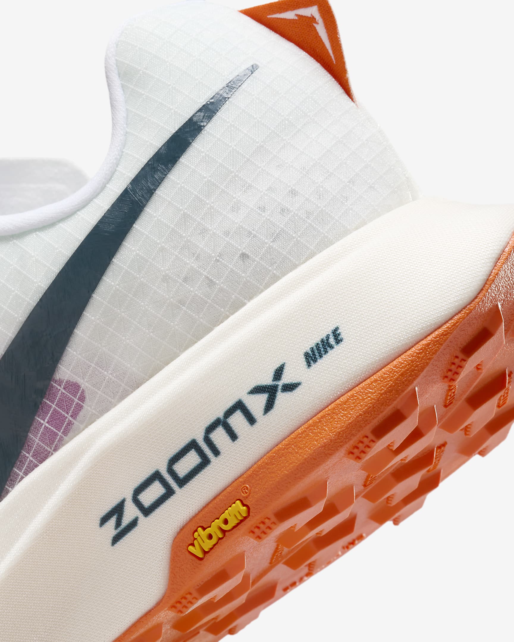 Scarpa da trail racing Nike Ultrafly – Donna - Bianco/Safety Orange/Vivid Grape/Deep Jungle