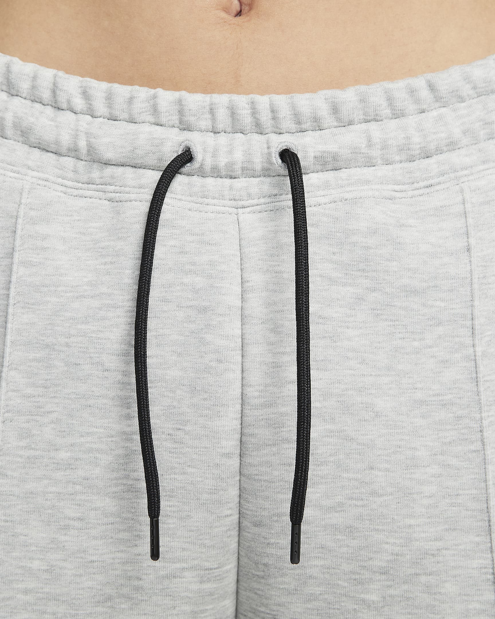 Nike Sportswear Tech Fleece Jogginghose mit mittelhohem Bund für Damen - Dark Grey Heather/Schwarz