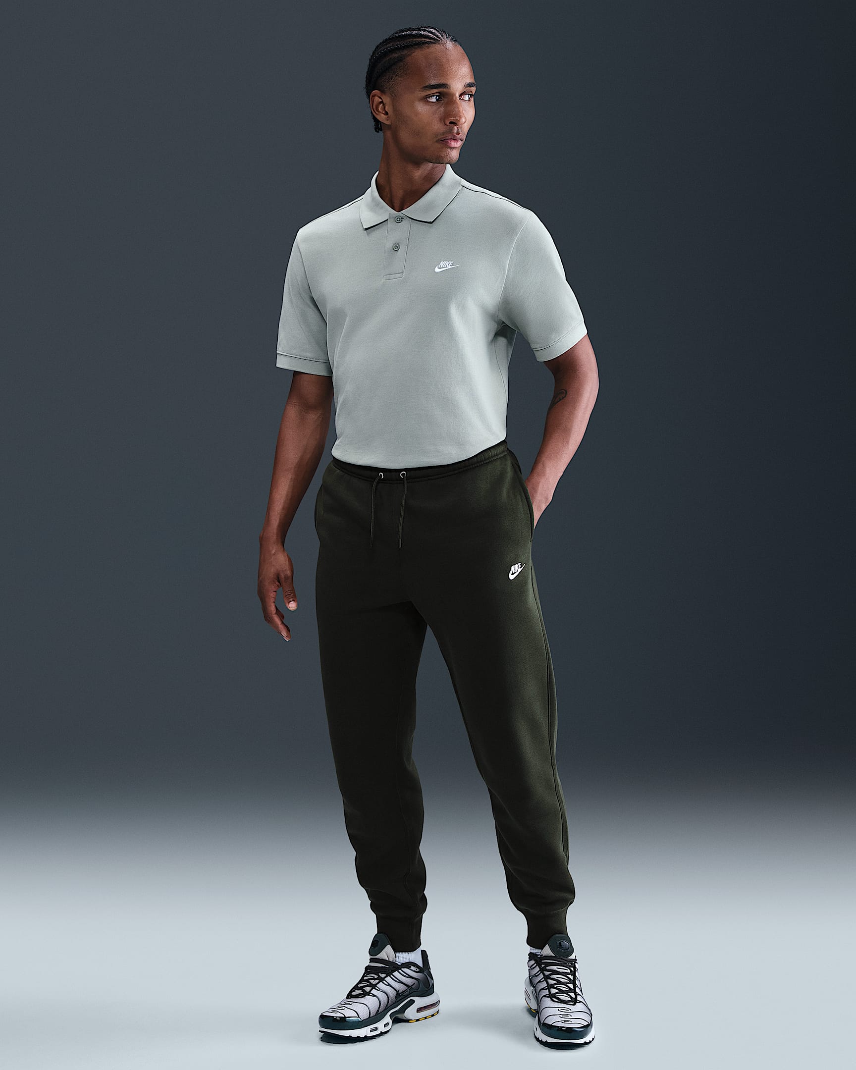 Nike Club joggingbroek voor heren - Sequoia/Sequoia/Wit