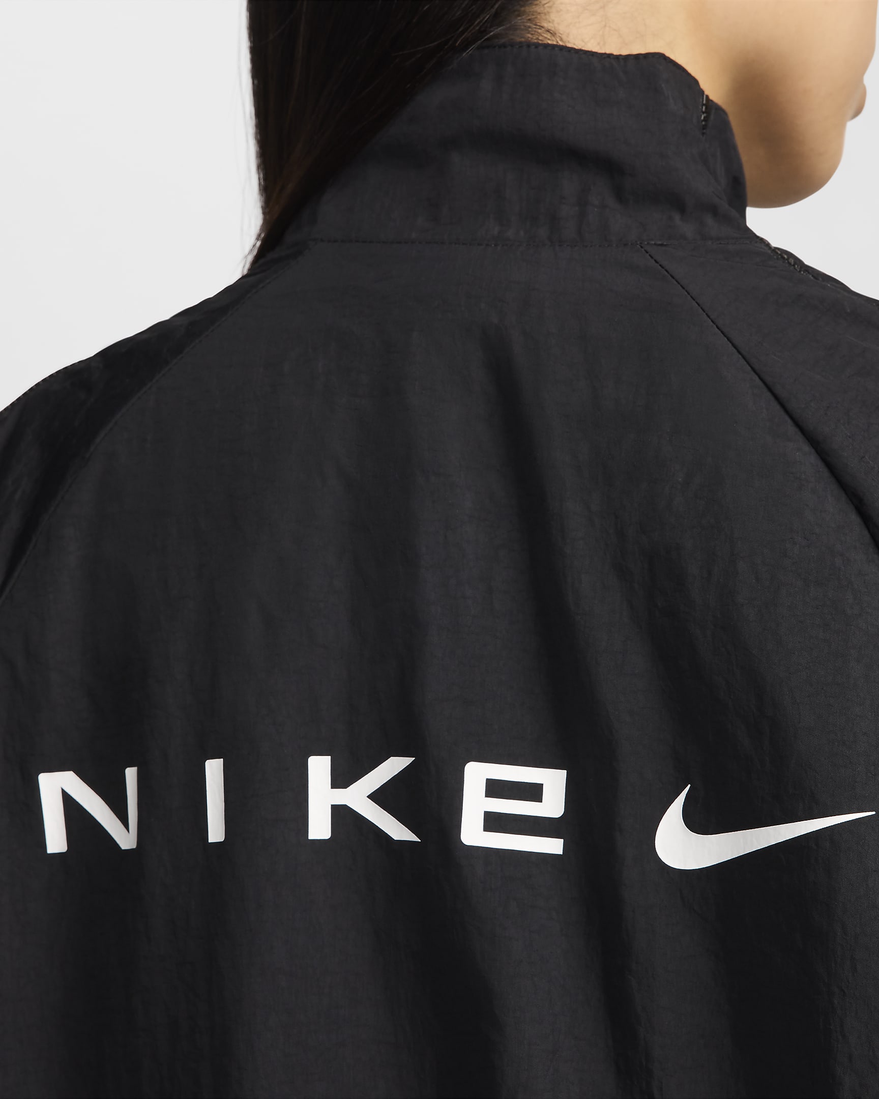 Nike Sportswear Collection Women's Oversized Repel Zip Jacket - Black/White