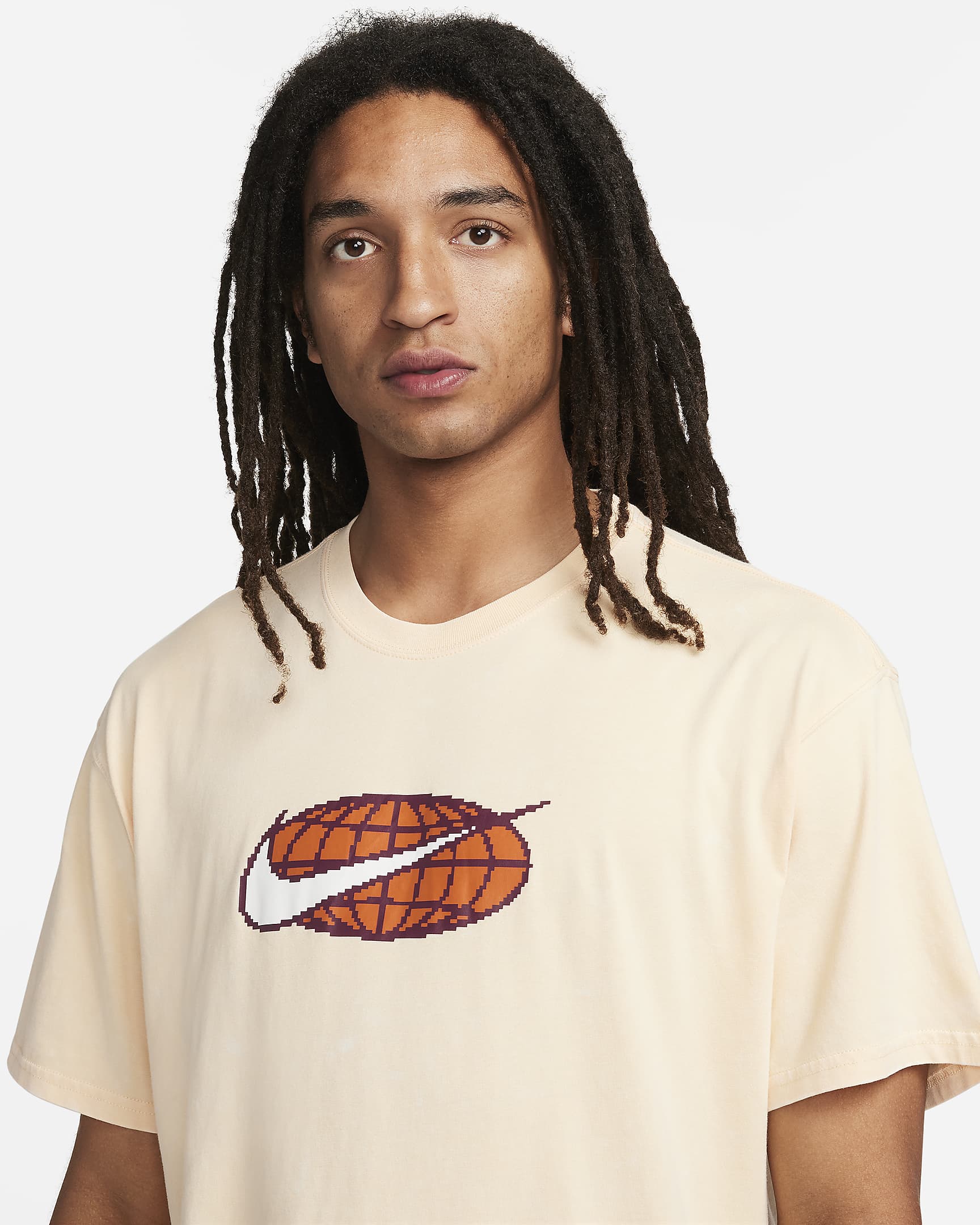 Nike Sportswear Men's Max90 T-Shirt. Nike HU