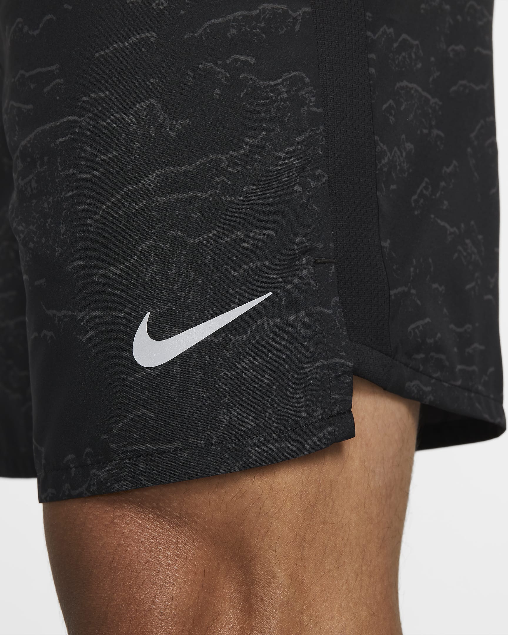 Nike DriFIT Run Division Challenger Men's 18cm (approx.) BriefLined