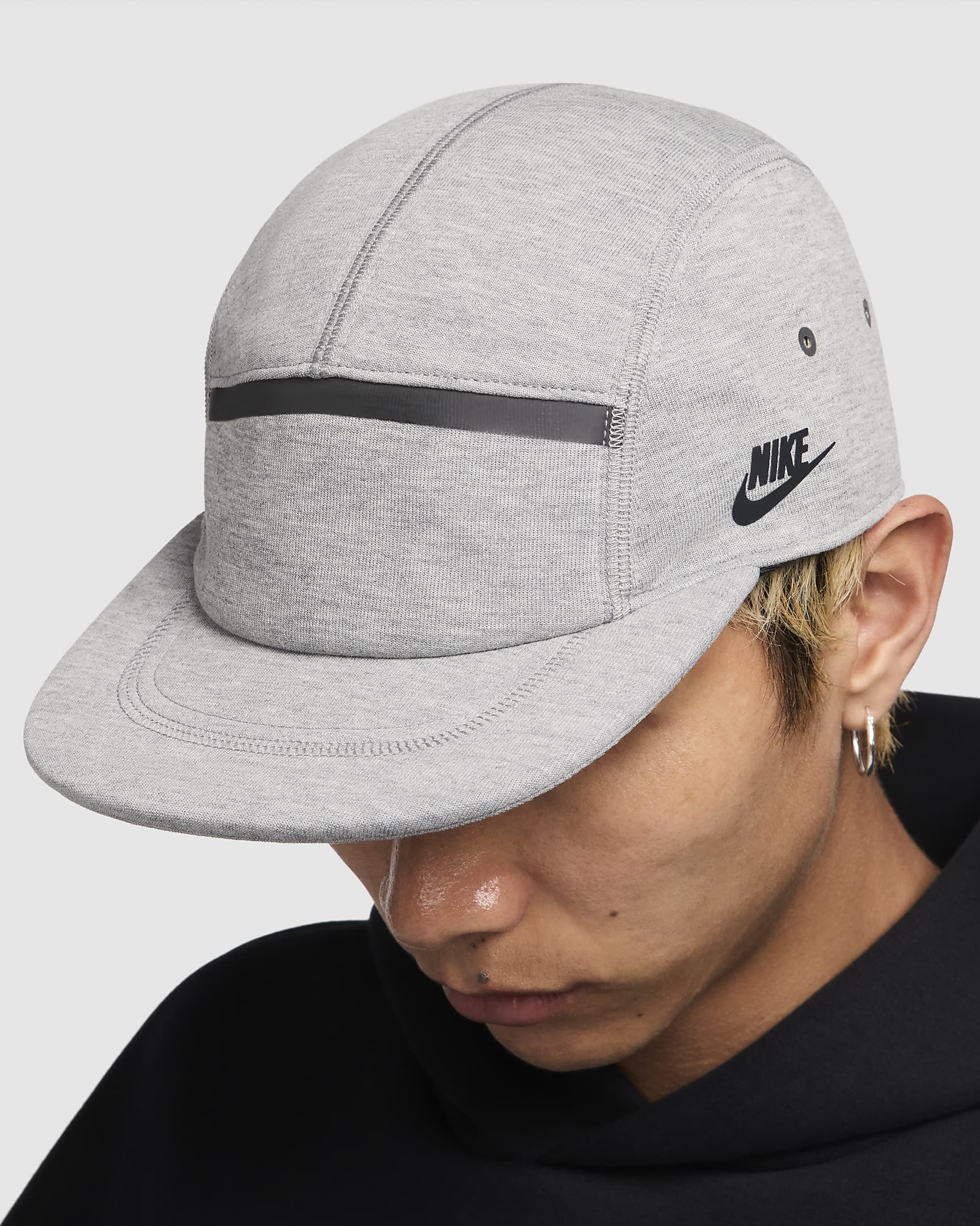 Nike Fly Cap Gorra Tech Fleece de visera plana sin estructura - Gris oscuro jaspeado/Negro