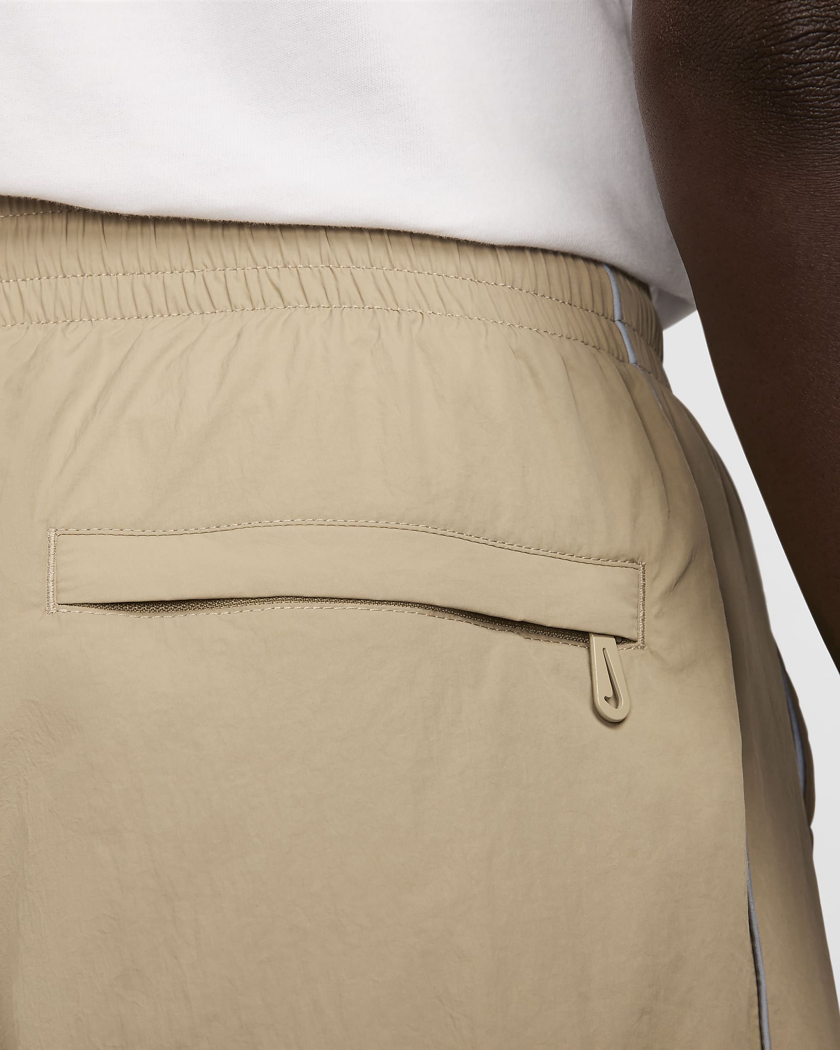 Nike Solo Swoosh Men's Track Pants - Khaki/White