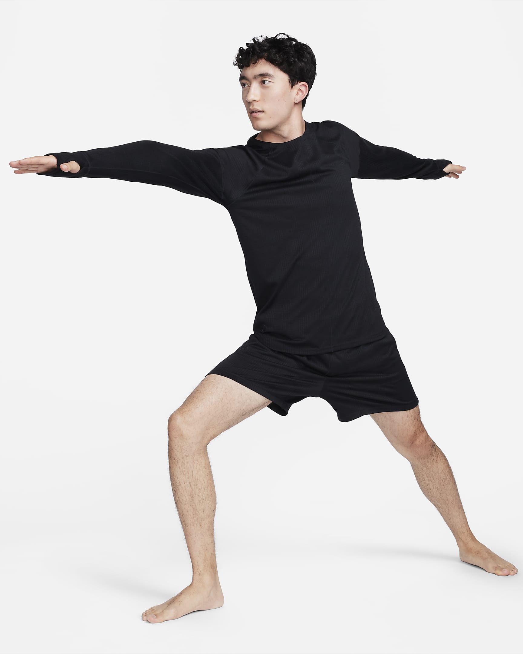Nike Yoga Men's DriFIT Crew Top. Nike MY