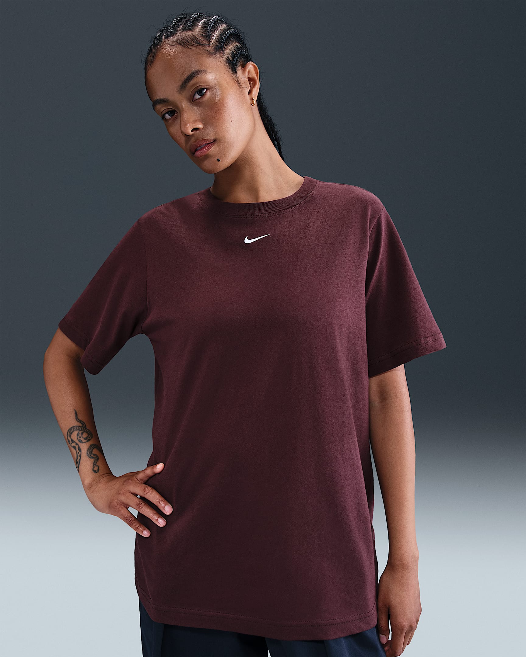 Nike Sportswear Essential Women's T-Shirt - Burgundy Crush