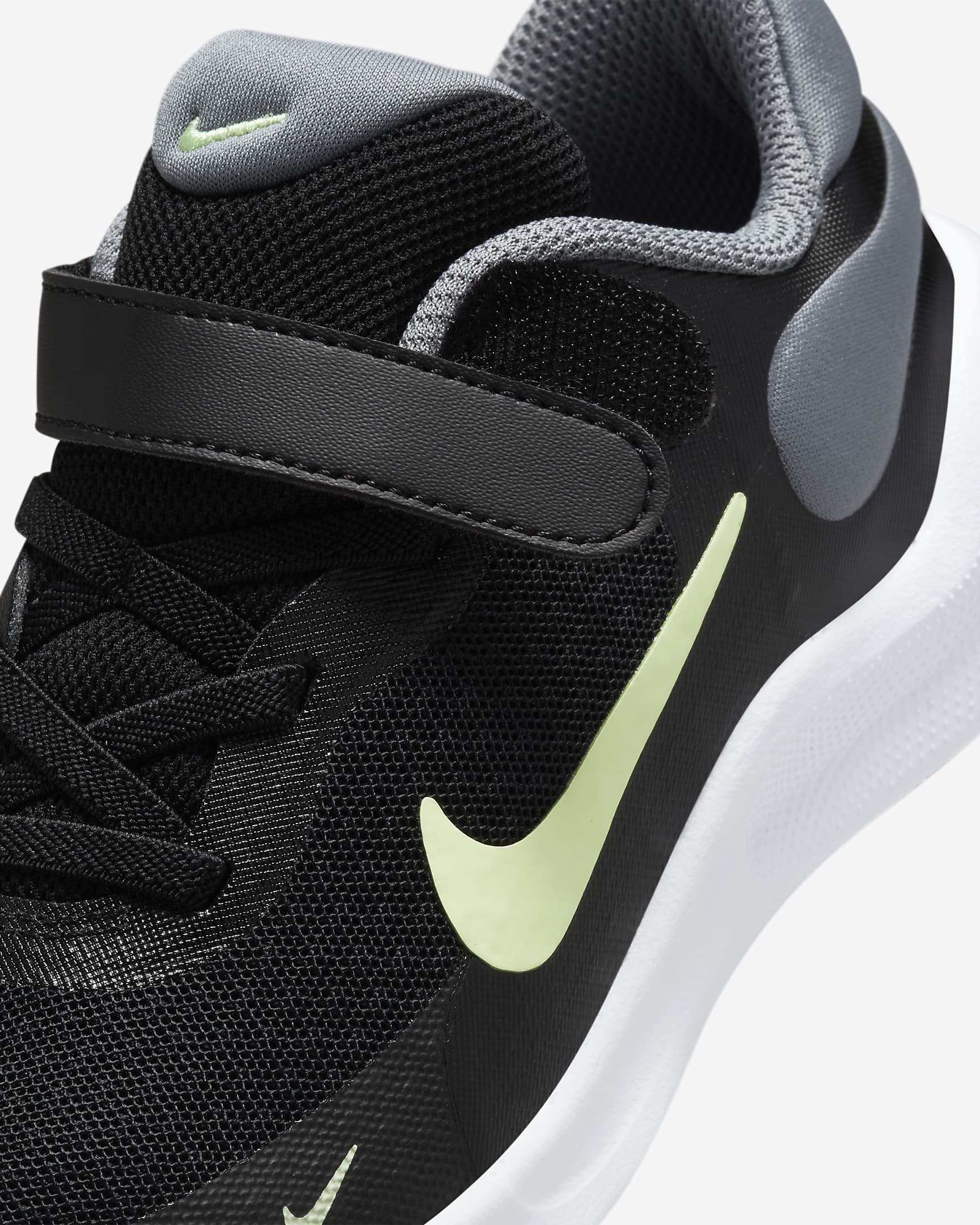 Chaussure Nike Revolution 7 pour enfant - Noir/Smoke Grey/Blanc/Barely Volt