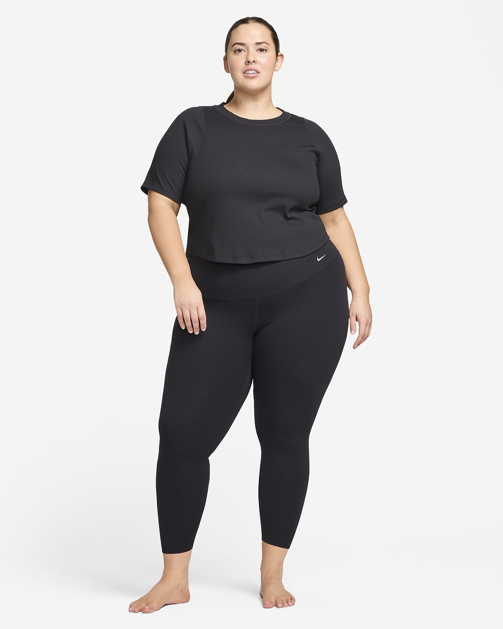 Nike Zenvy Rib Dri-FIT avkortet kortermet overdel til dame (Plus Size) - Svart