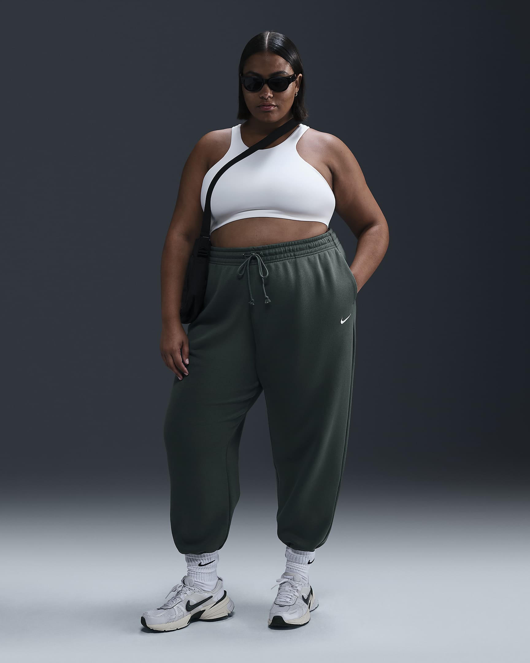 Nike Sportswear Phoenix Fleece Women's High-Waisted Oversized Tracksuit Bottoms (Plus Size) - Vintage Green/Sail