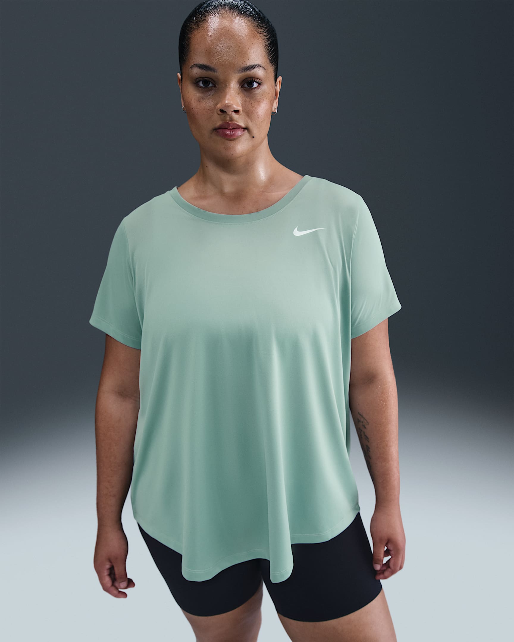 Nike Dri-FIT Women's T-Shirt (Plus Size) - Cannon