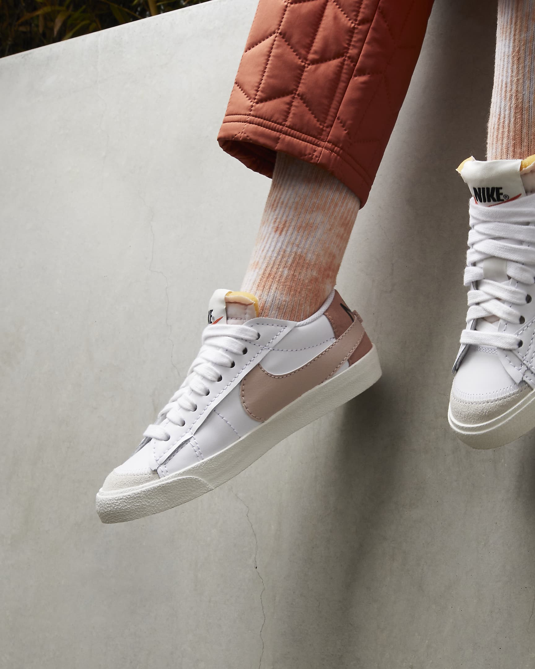 Nike Blazer Low '77 Jumbo Women's Shoes - White/Rose Whisper/White/Pink Oxford