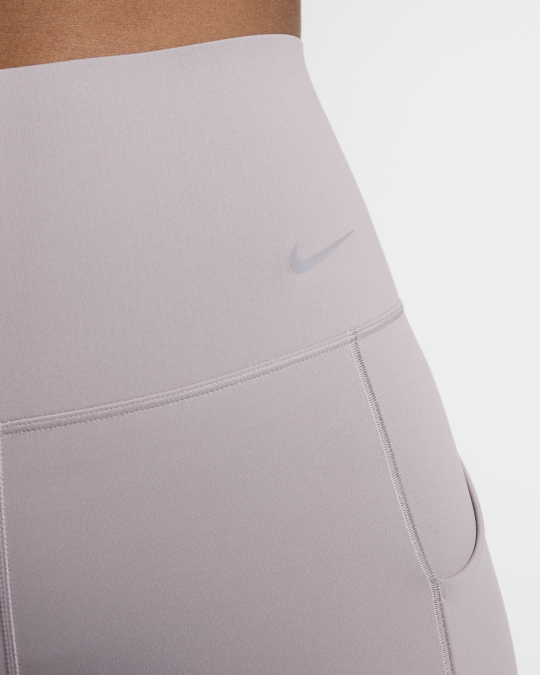 Leggings a todo o comprimento de cintura subida e suporte médio com bolsos Nike Universa para mulher - Violeta Ore claro/Preto