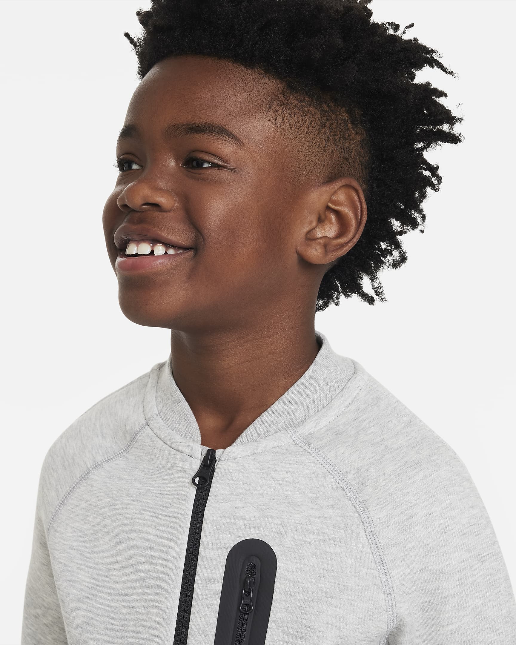 Nike Sportswear Tech Fleece Older Kids' (Boys') Full-Zip Top. Nike IL