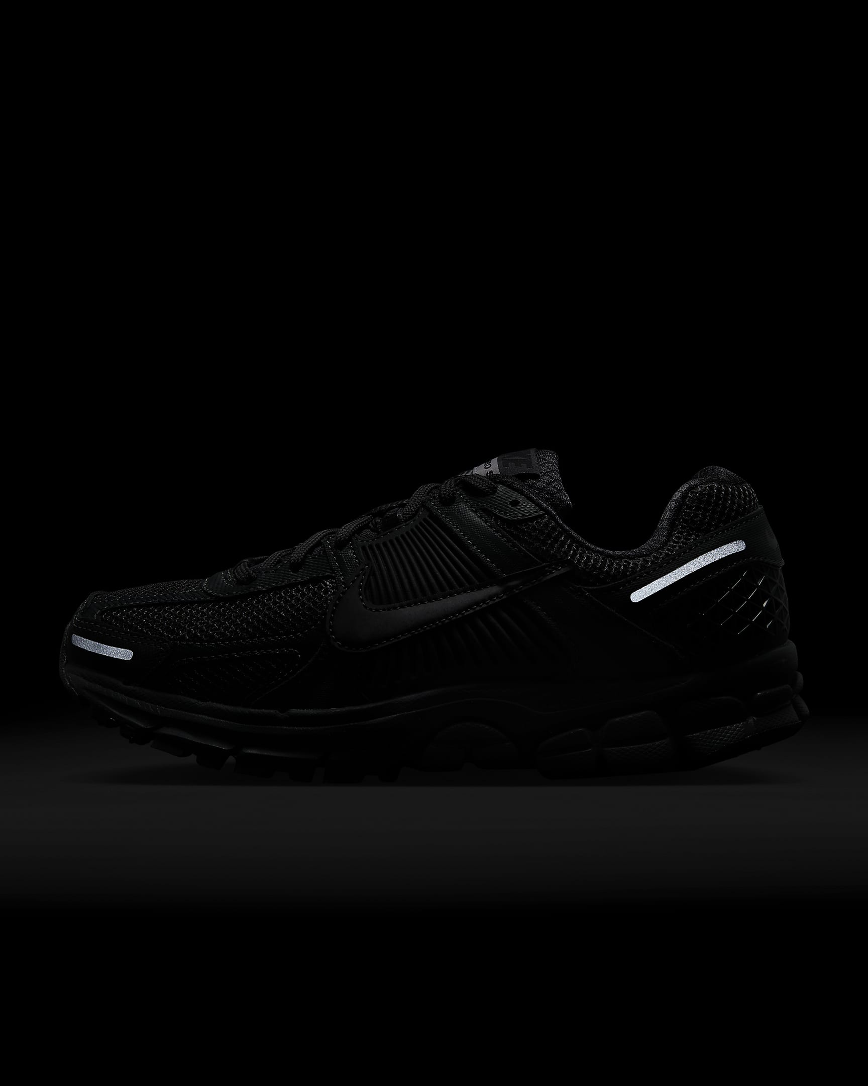 Calzado para mujer Nike Zoom Vomero 5 - Negro/Negro