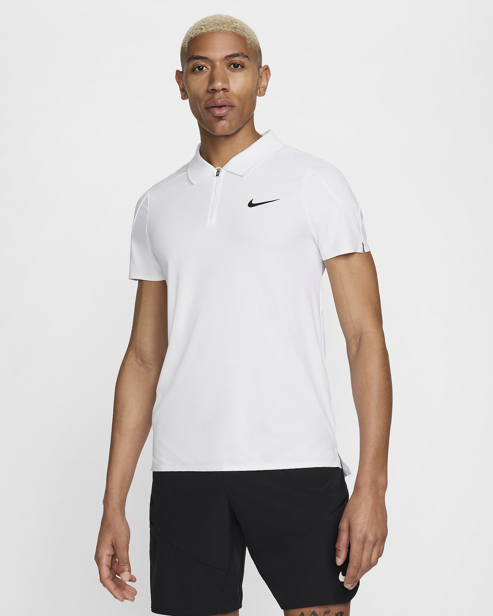 NikeCourt Slam Dri-FIT ADV tennisskjorte til herre - Hvit/Svart