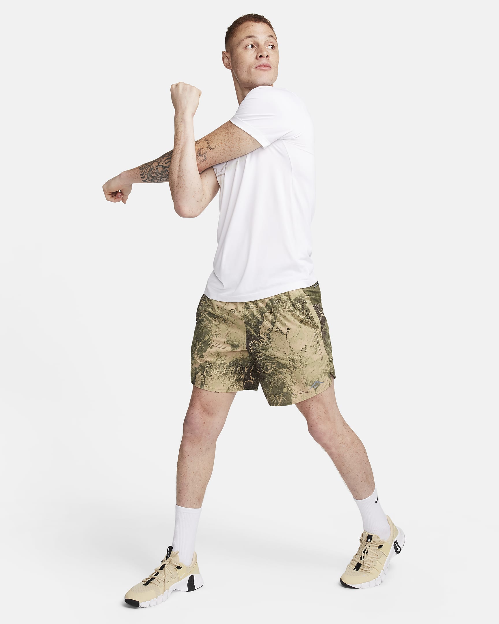 Nike Stride Dri-FIT fôret løpeshorts til herre (18 cm) - Medium Olive/Medium Olive/Medium Olive/Svart